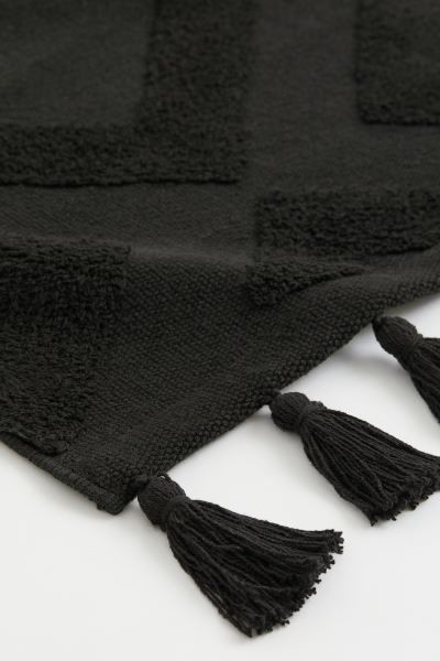 Tasseled Bath Mat | H&M (US + CA)