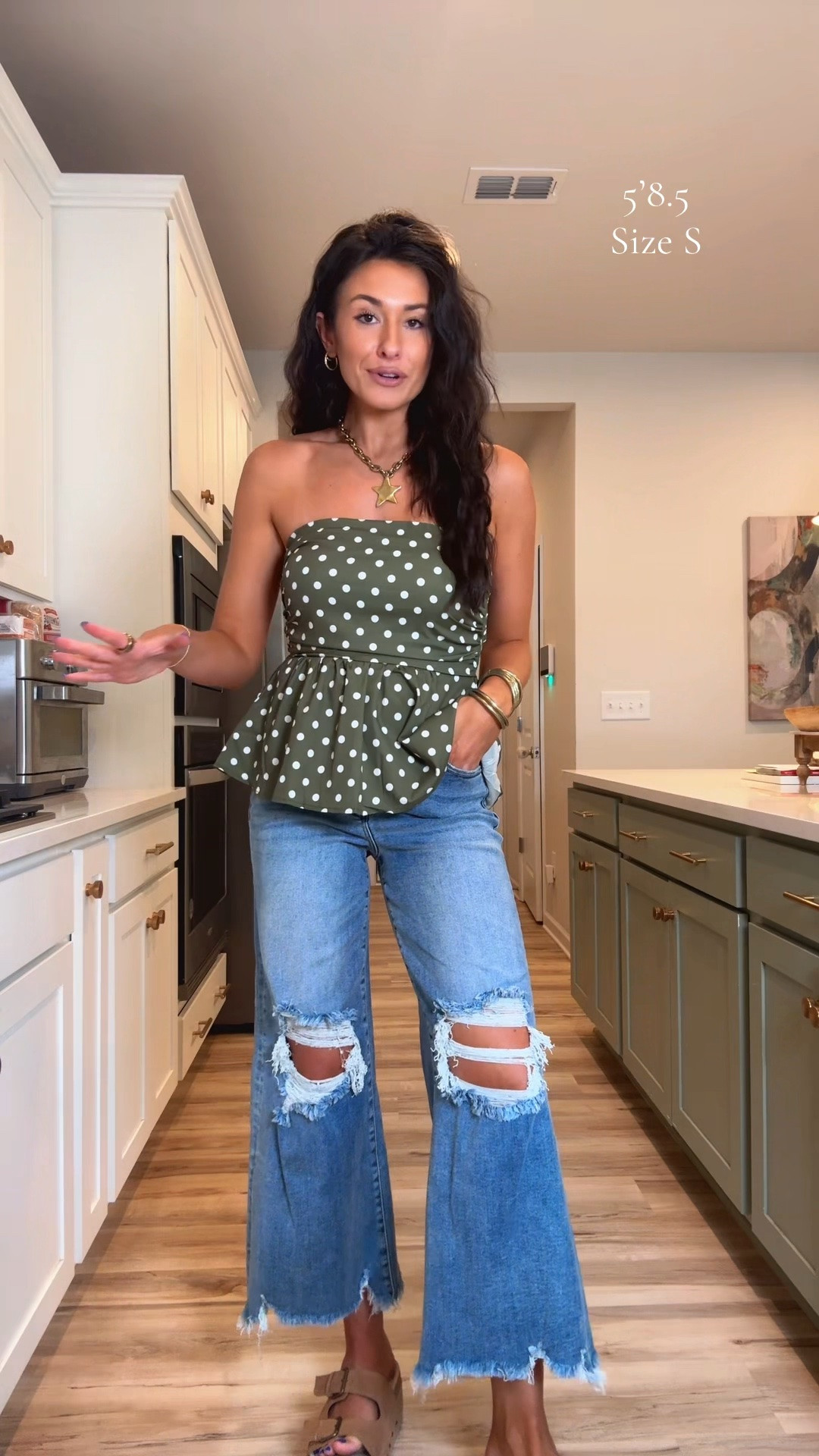 this top is EVERYTHING 🤌🏻⭐️

#LTKootd #LTKmomlife