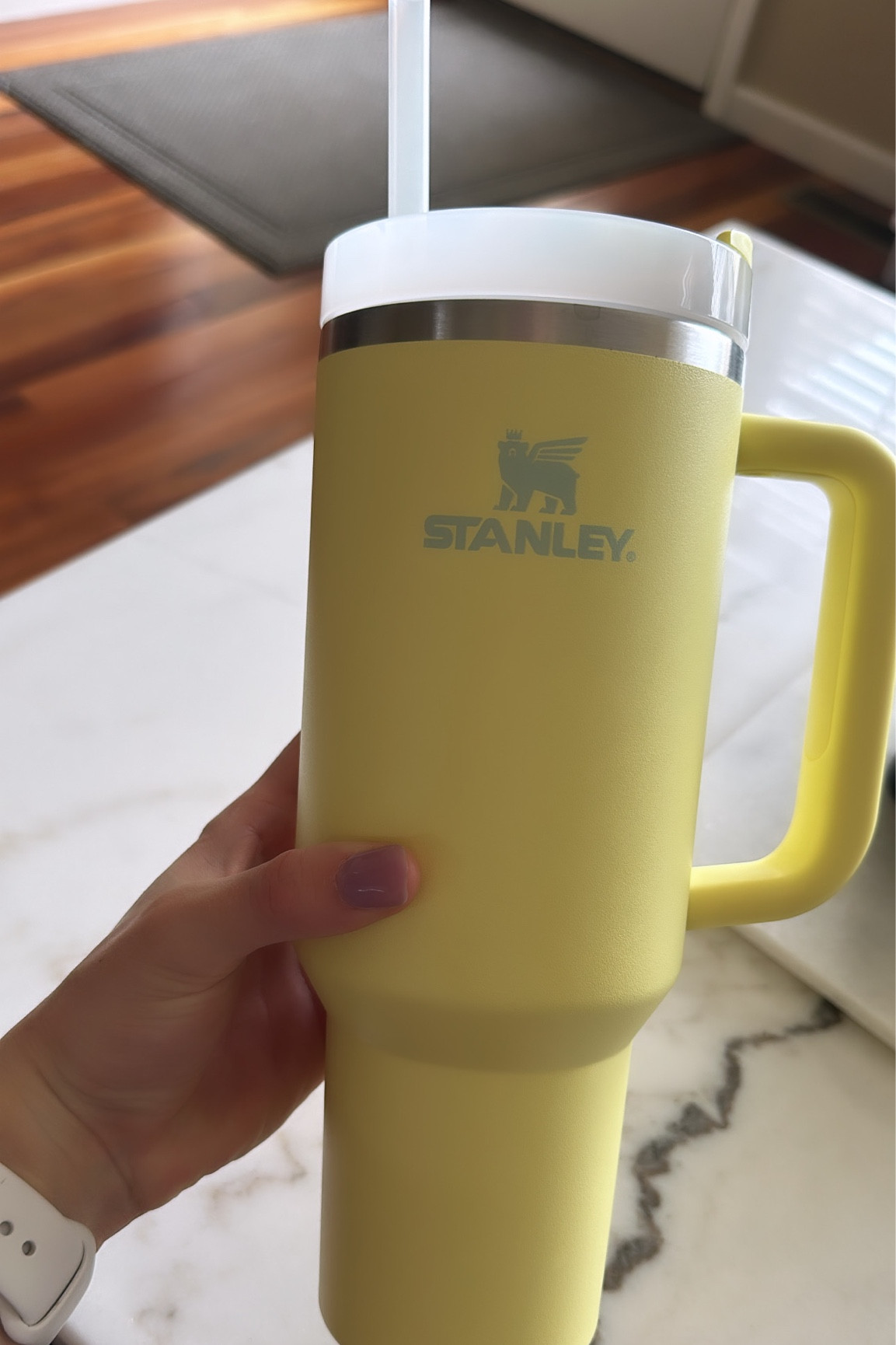 This yellow Stanley just makes me happy 💛

Color: Pomelo 
Size: 40 oz 

#LTKfindsunder100 #LTKhome #LTKfindsunder50