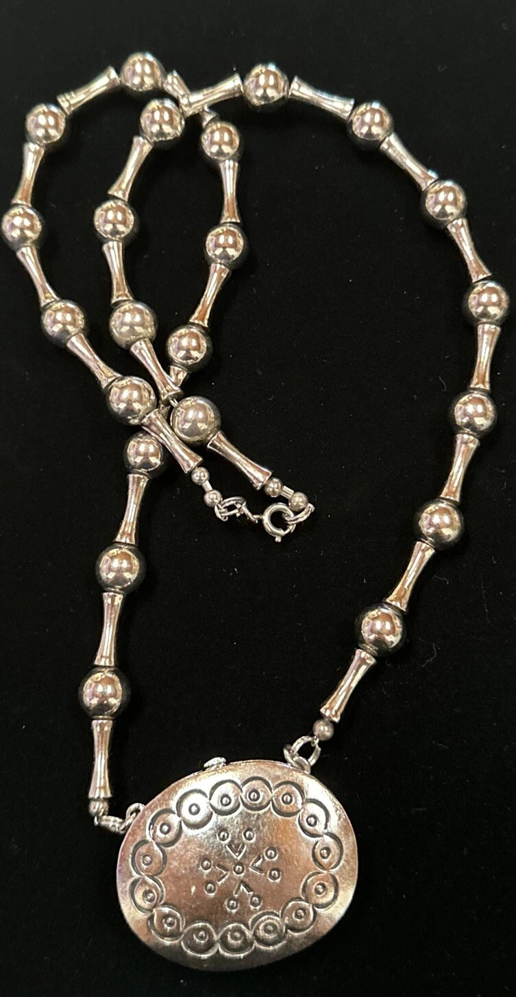 VTG Estee Lauder Moonsilver Solid Perfume Compact Necklace 25”1/2 Pendant 1”3/4 | eBay US
