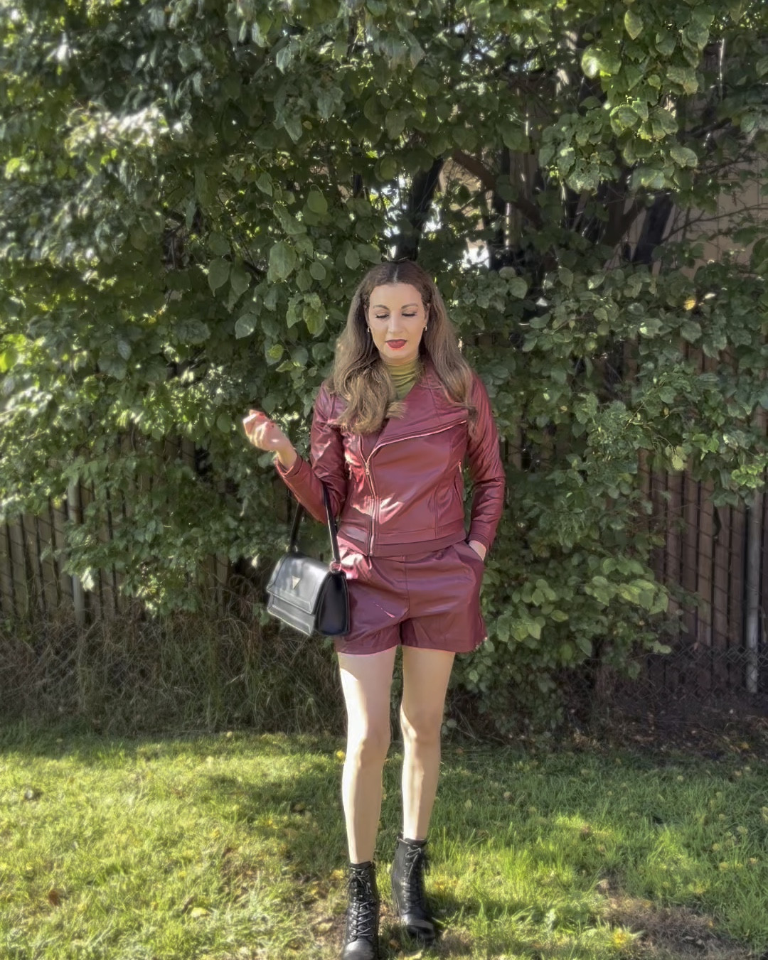 luvamia Faux Leather Shorts for Women High Waist Pleated Wide Leg Stretchy Shorts with Pockets Short PU Leather Pants.


#LTKBeauty #LTKStyleTip #LTKVideo