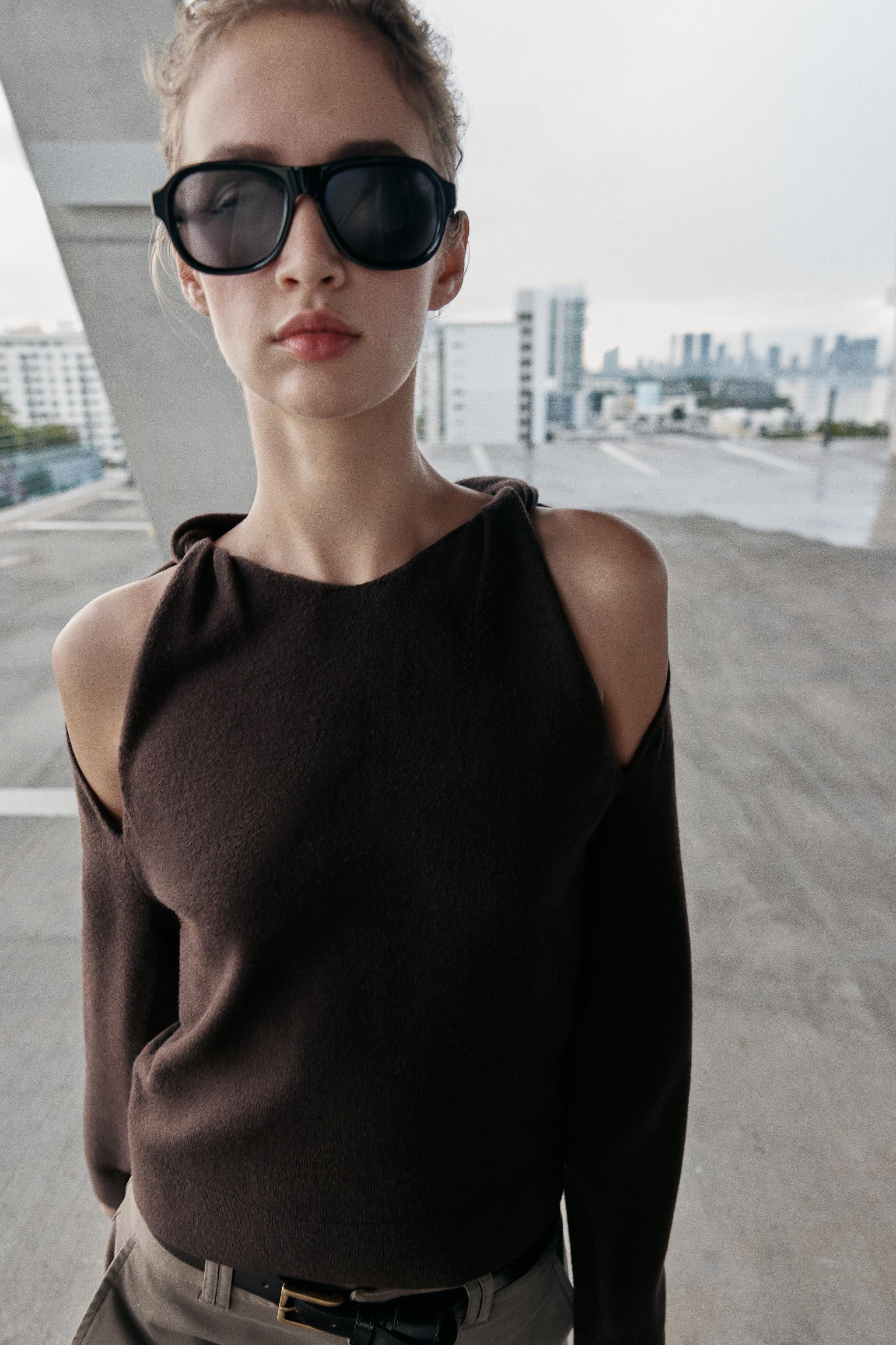 CUT-OUT KNIT JUMPER | Zara UK