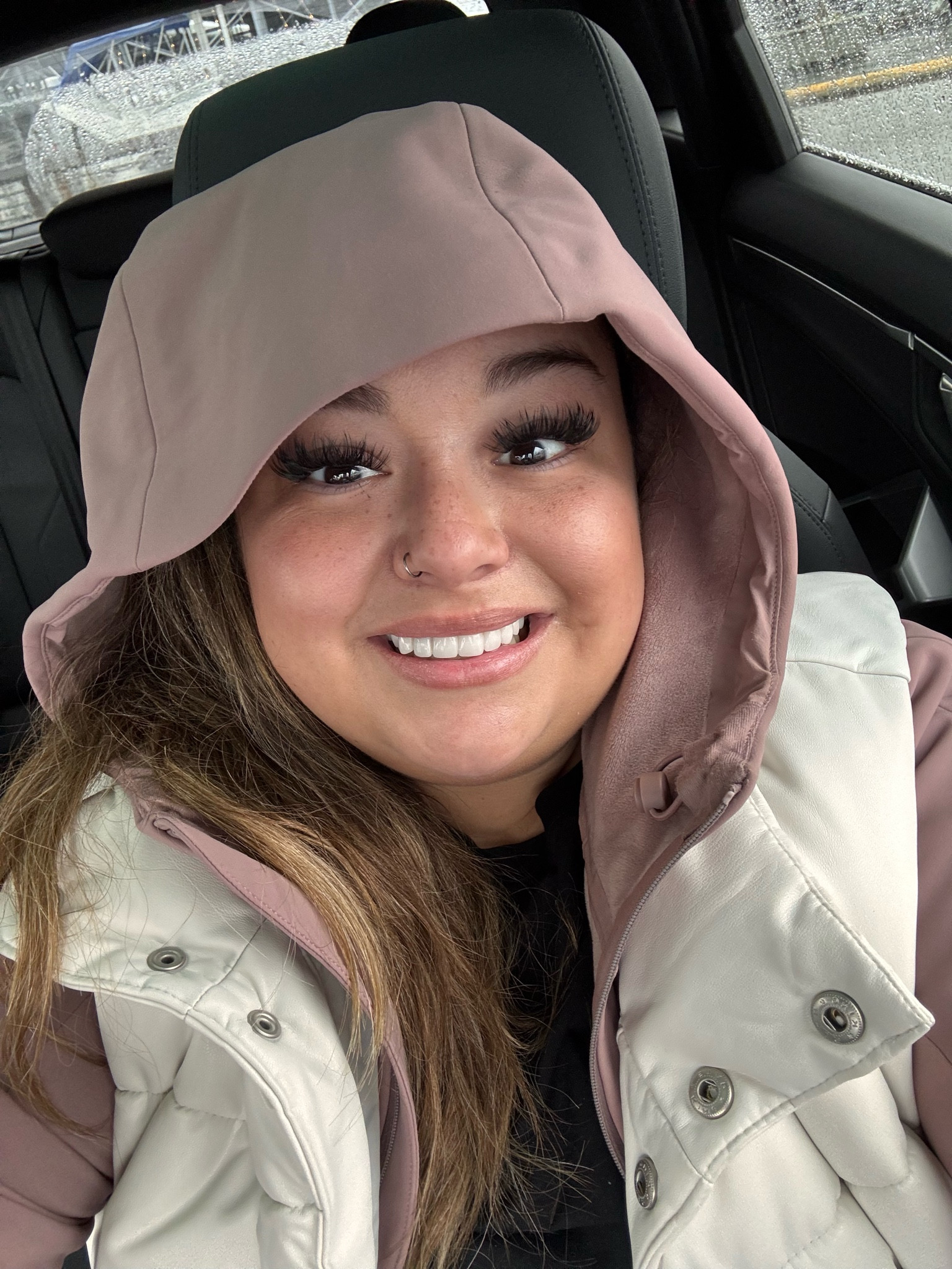 Lash trays that look like this 

#LTKBeauty #LTKCyberWeek