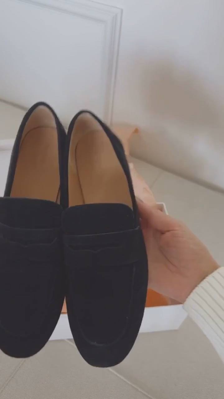 Ultra light, comfortable, loafers 
Under 100 🔥
onal



#LTKSeasonal #LTKOver40 #LTKootd