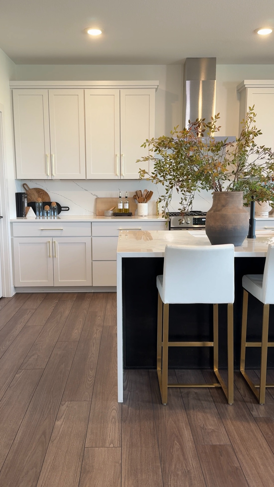 Neutral kitchen decor with versatile pieces I use year-round 🤍 

 

#LTKHome