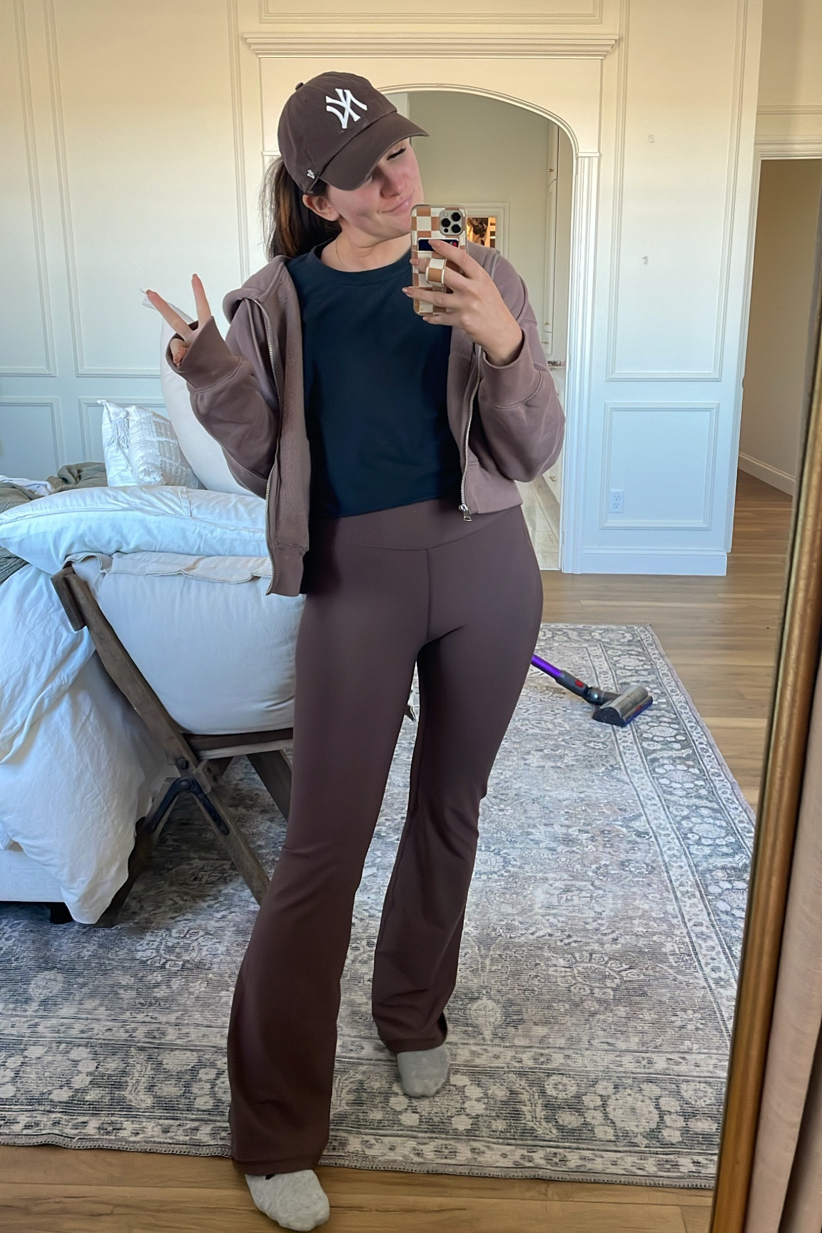 Monochromatic workout moment  🫶 mediums babes  

#LTKstyletip #LTKCyberWeek #LTKfitness