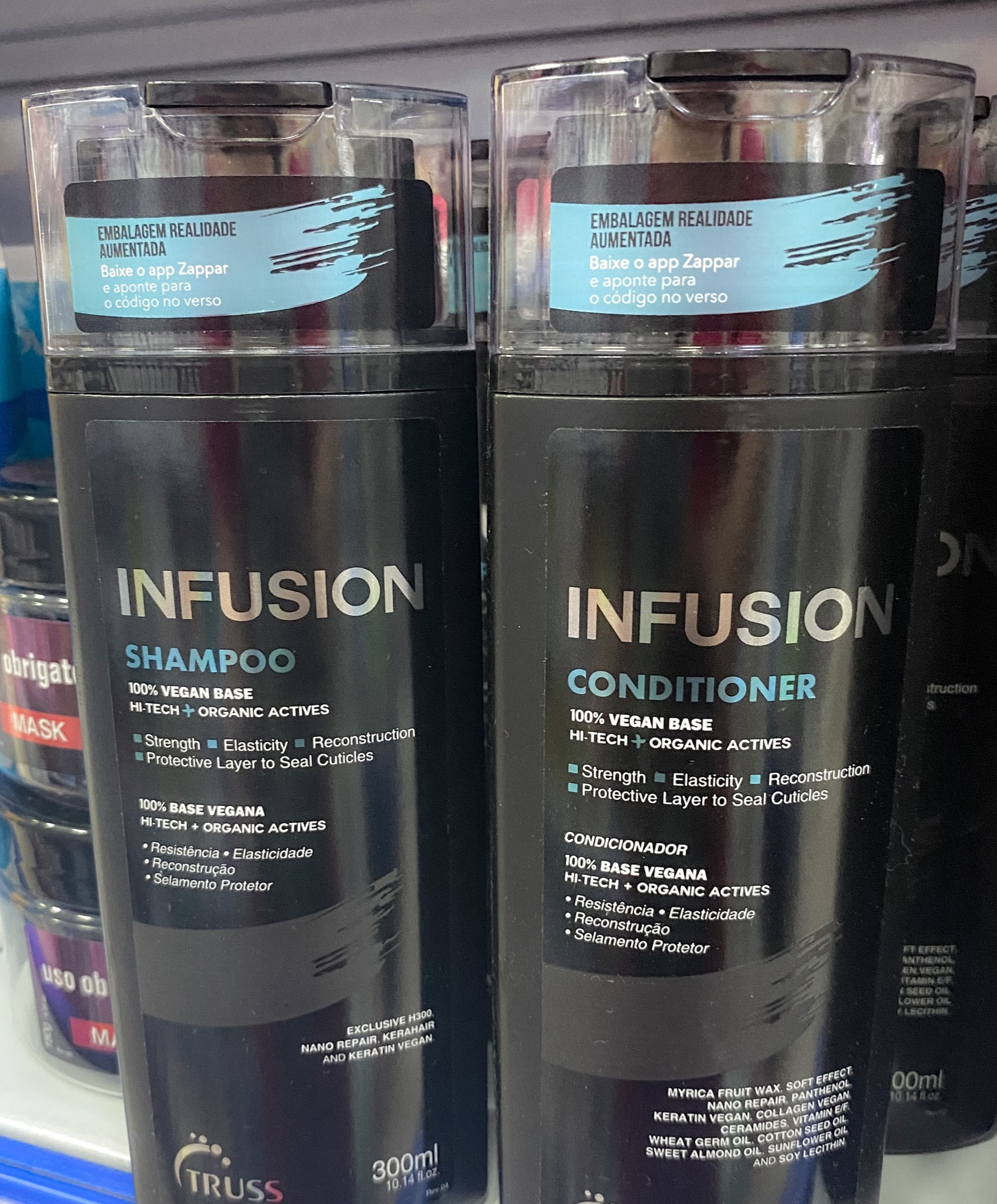 O Kit Truss Infusion Duplo auxilia na reparação do cabelo, fazendo uma limpeza suave e restauradora. Também sela as cutículas dos fios enquanto cuida, deixando o cabelo com mais vida, macio e com brilho. 😍

Eu uso e recomendo demais essa linha 
Ela é simplesmente sensacional 🥰

#LTKbeauty
