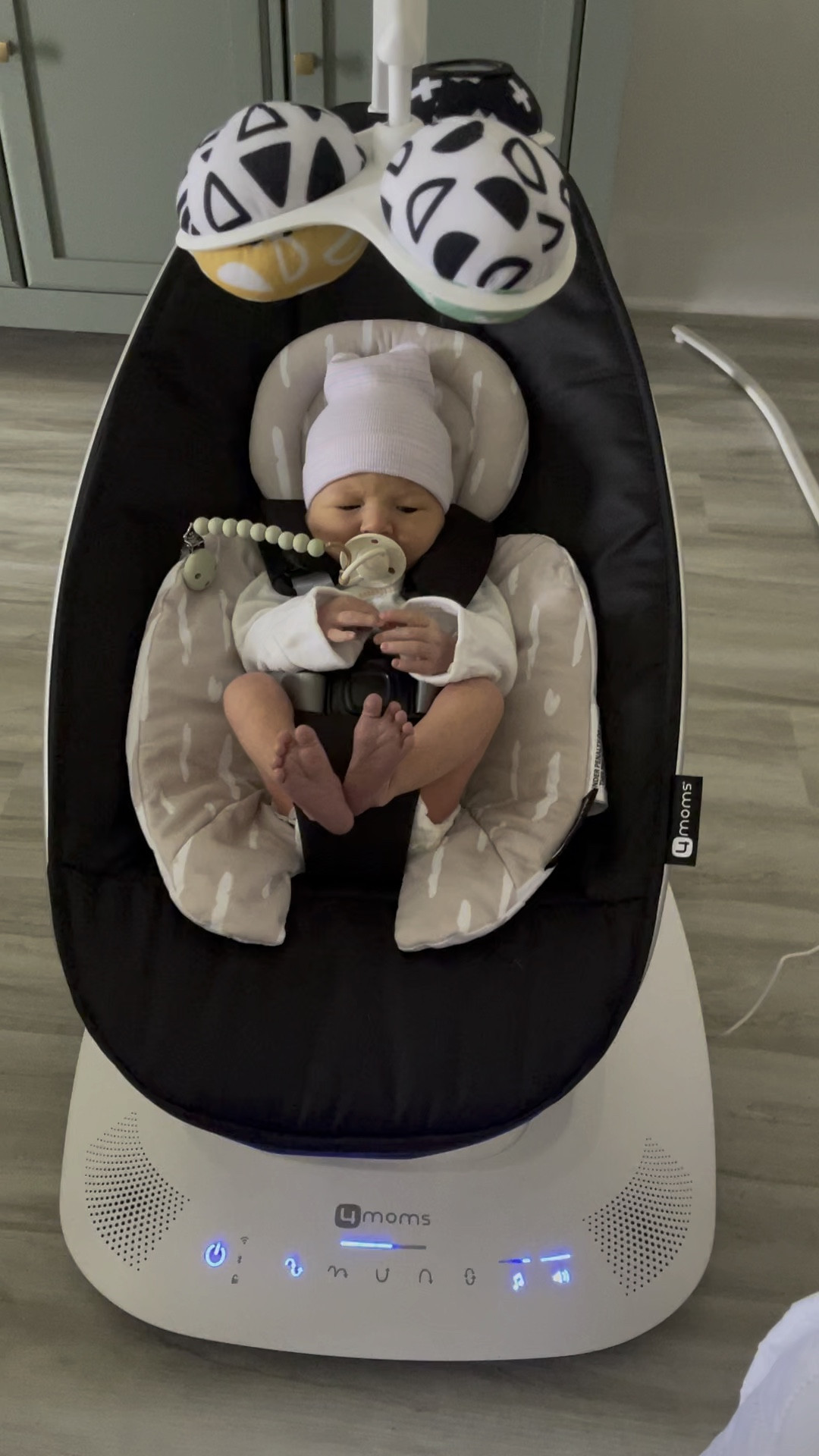 4 Moms Mamaroo on sale 👏🏽 26% off until Tuesday December 3rd!

#LTKBaby #LTKKids #LTKCyberWeek