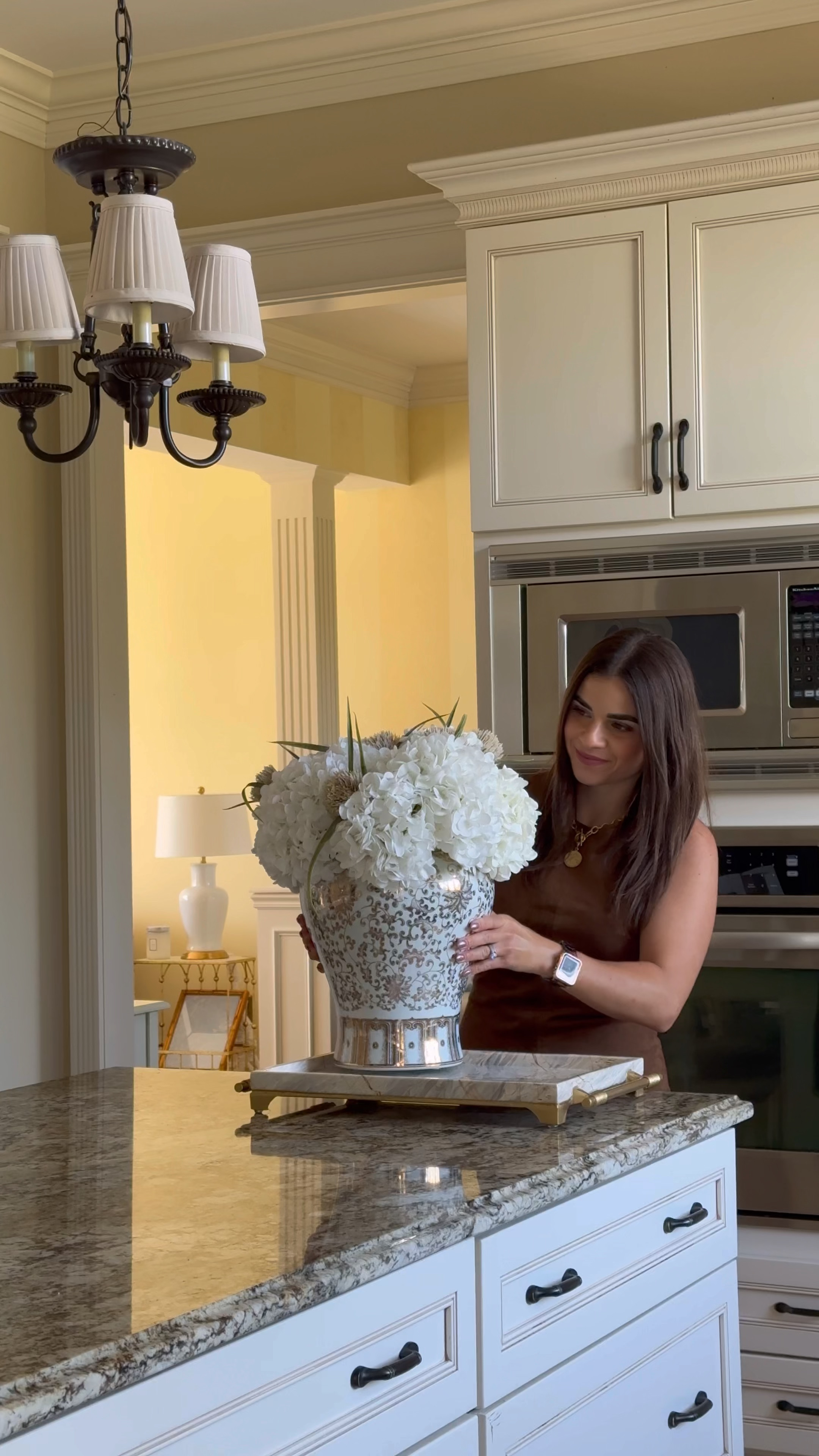 Fall candle styling!

Candles are @forgetmenot_candles. Everything else is linked! 

Fall florals, fall flower arrangement, marble tray, Williams Sonoma, gold ginger jar, footed tray, candle tray, velvet pumpkins, hot skwash, acrylic tray, white plates, lace napkins, kitchen decor, kitchen styling, fall decor 

#LTKFindsUnder100 #LTKParties #LTKSeasonal