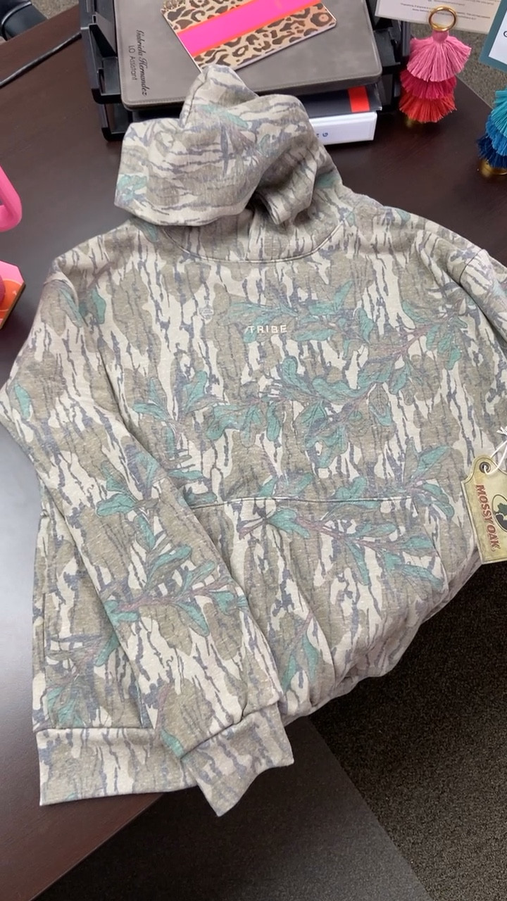 Tribe Kelley x Mossy Oak! I got a size medium in this camo butter hoodie for an oversized fit. Sign up for restocks! I will be living in this all winter. 🍂🤎
