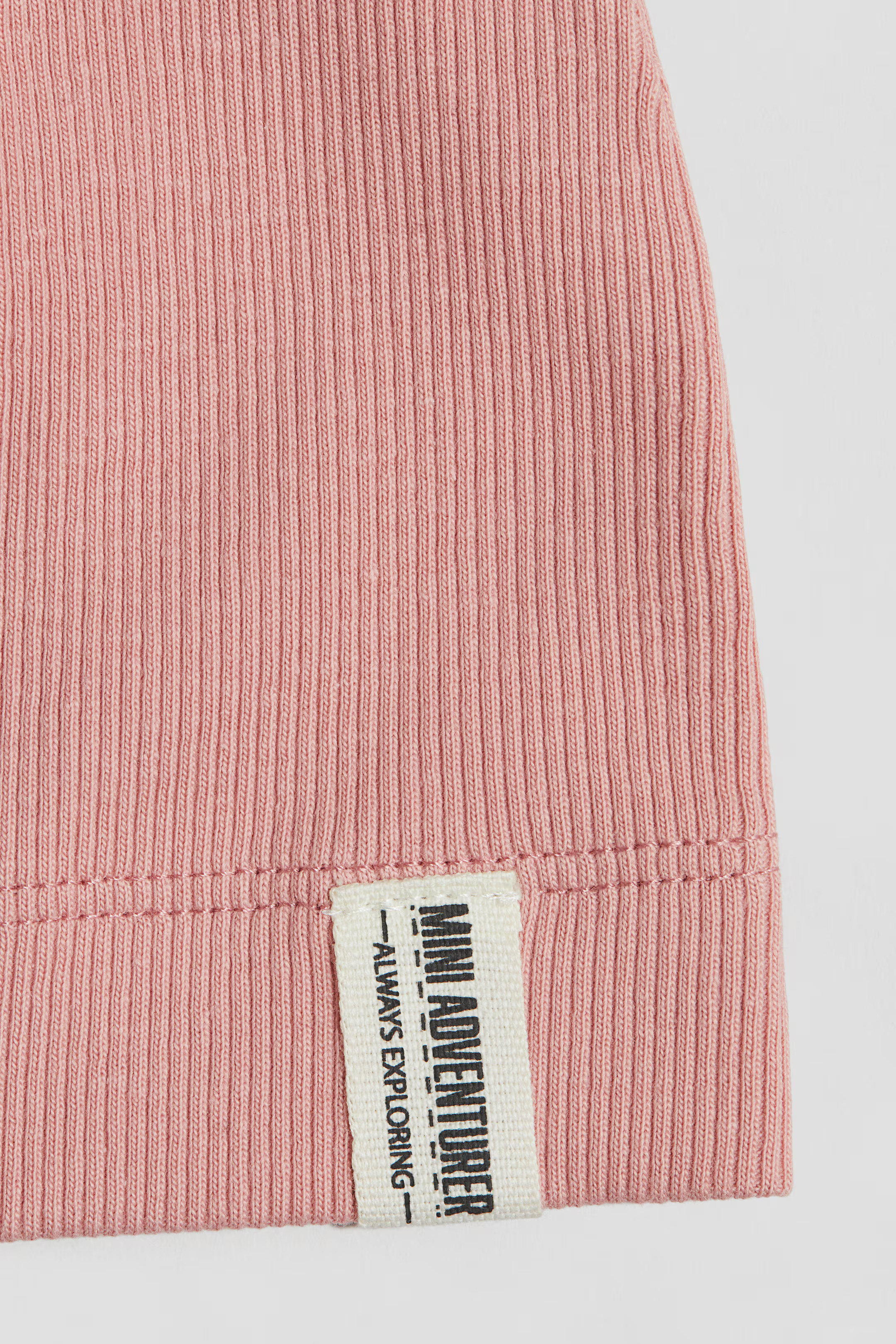 Gerippte Beanie - Mattrosa/Mini Adventurer - Kids | H&M AT | H&M (DE, AT, CH, NL, FI)