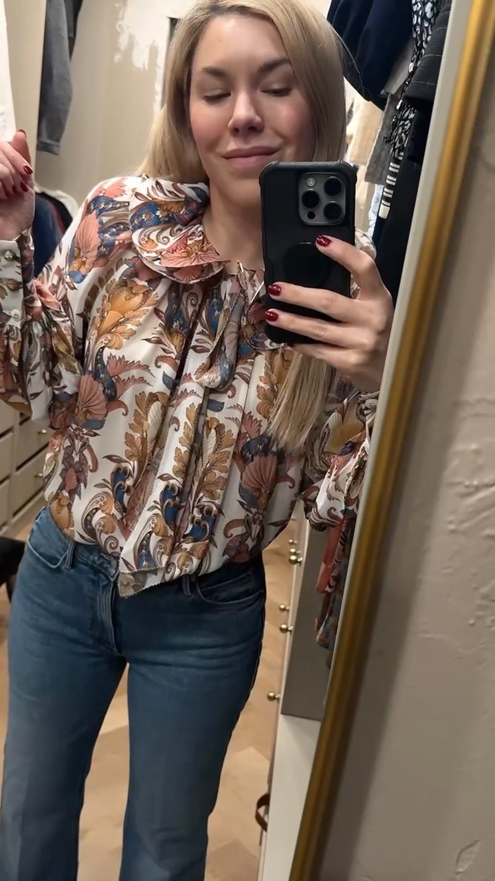 Spring outfit 
**JEANS RUN SMALL BUT HAVE A LITTLE STRETCH**
I sized down for a more loose fit - they do run on the smaller side 