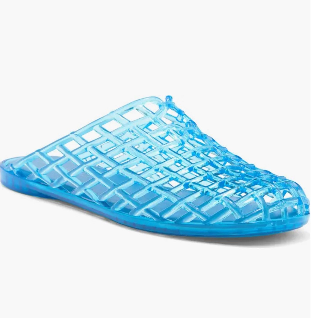 Sea Glass Jelly Mule (Women)
Jeffrey Campbell

Throw it back to the playful aesthetics of the '90s with a flexible jelly mule designed with an eye-catching diamond-gridded upper.

#LTKWorkwear #LTKSwim #LTKStyleTip