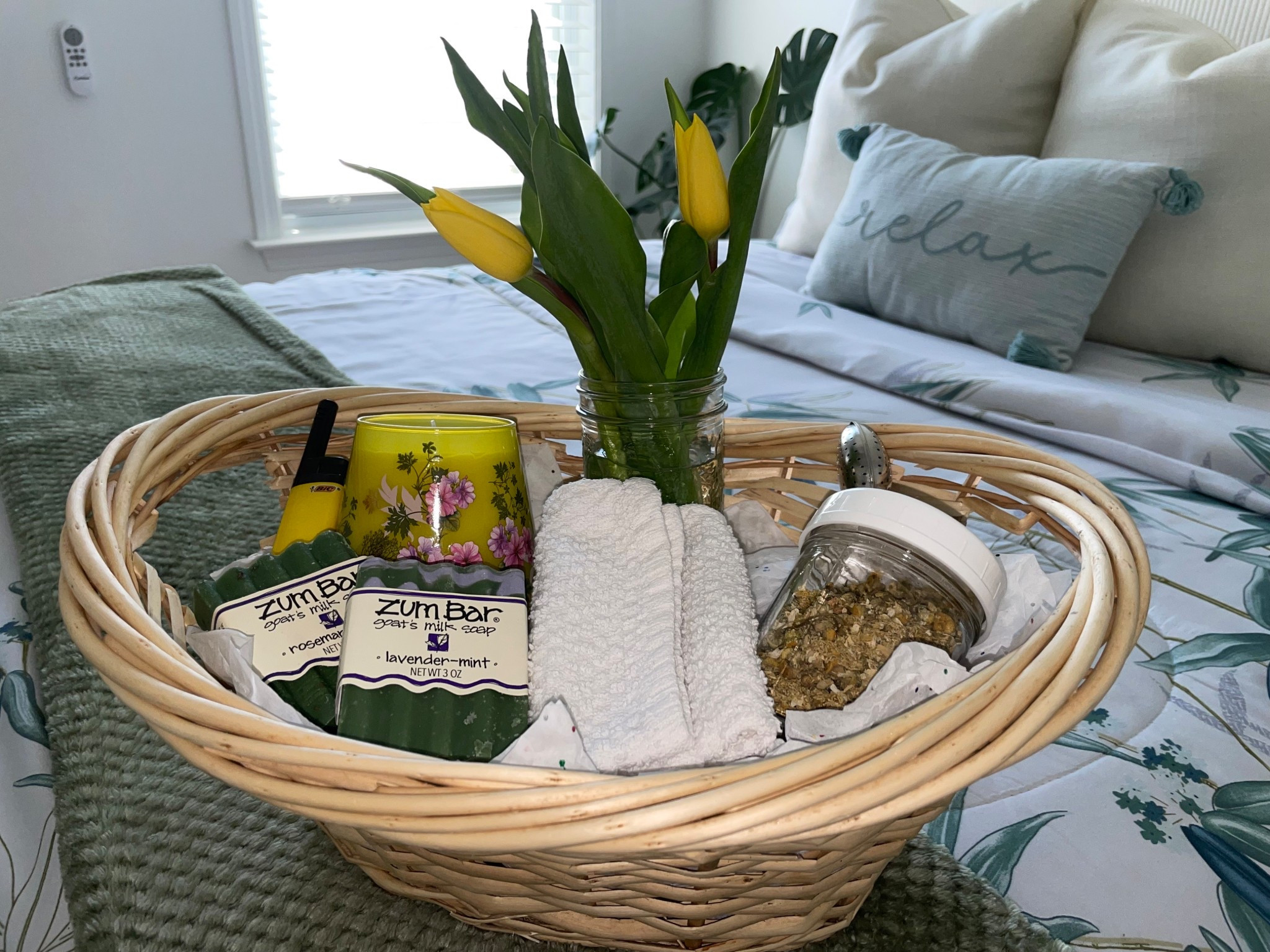 Hostess gift inspiration 

#LTKHoliday #LTKSeasonal #LTKGiftGuide