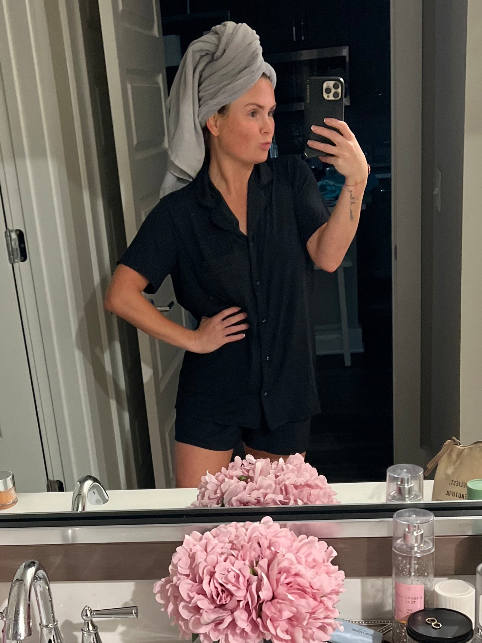 The most comfortable and luxe pajamas- would definitely recommend as a gift!! 

#LTKActive #LTKU #LTKSeasonal