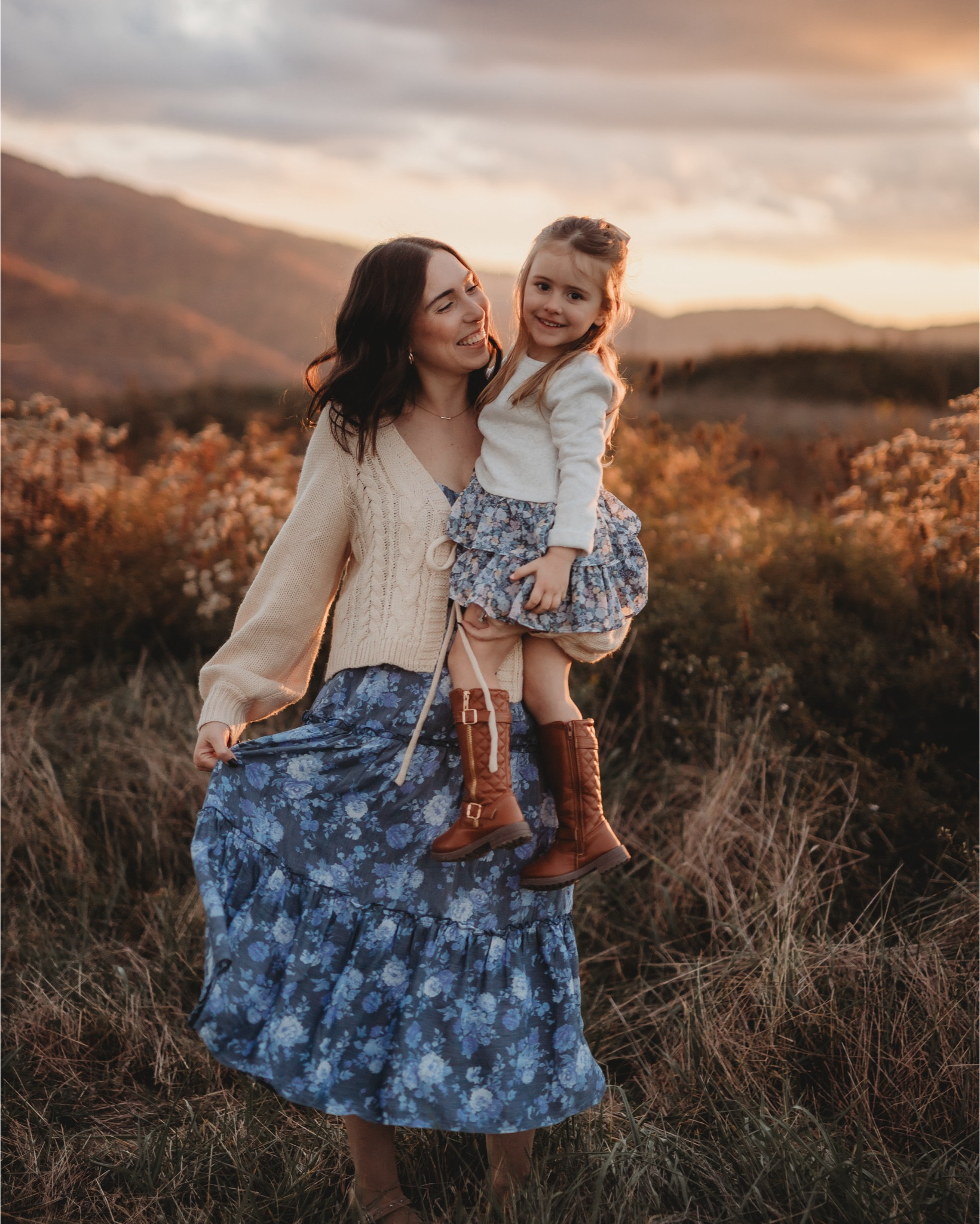 Mommy and me matching coordinating dresses for Fall Family photos pictures outfits. Neutral, blue floral outfits 🩵🌾

Francesca’s blue floral dress
Carter’s outfits for toddler girls 

#LTKFamily #LTKKids #LTKFindsUnder50