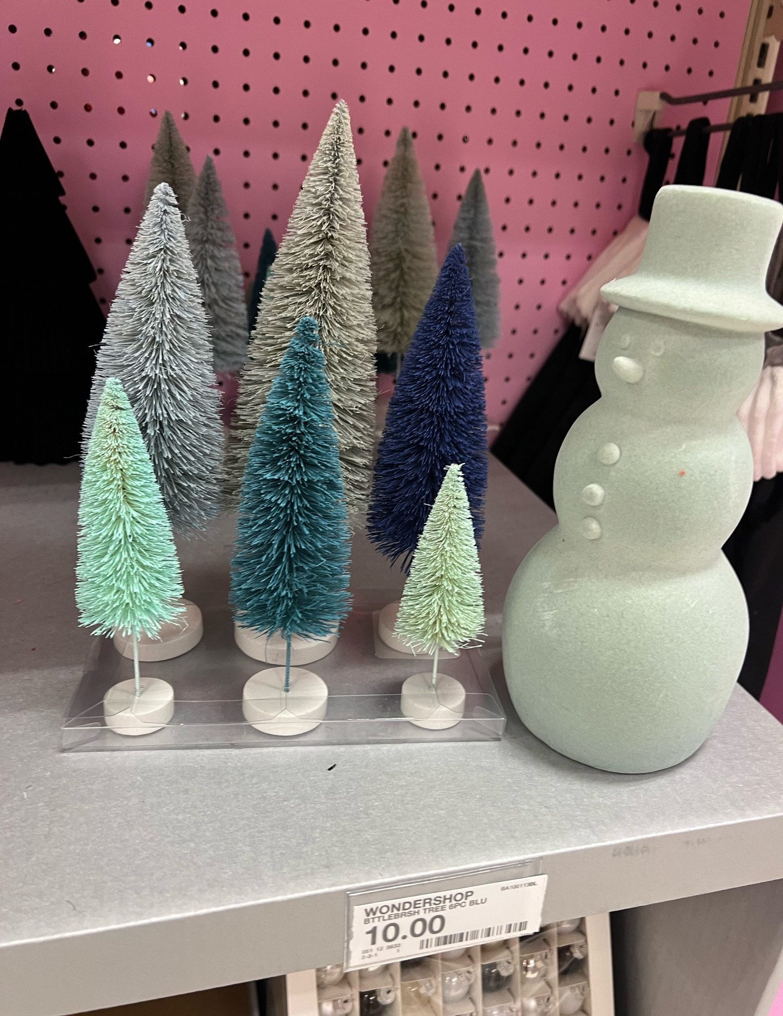 Blue christmas decor! 

#LTKhome #LTKSeasonal #LTKHoliday