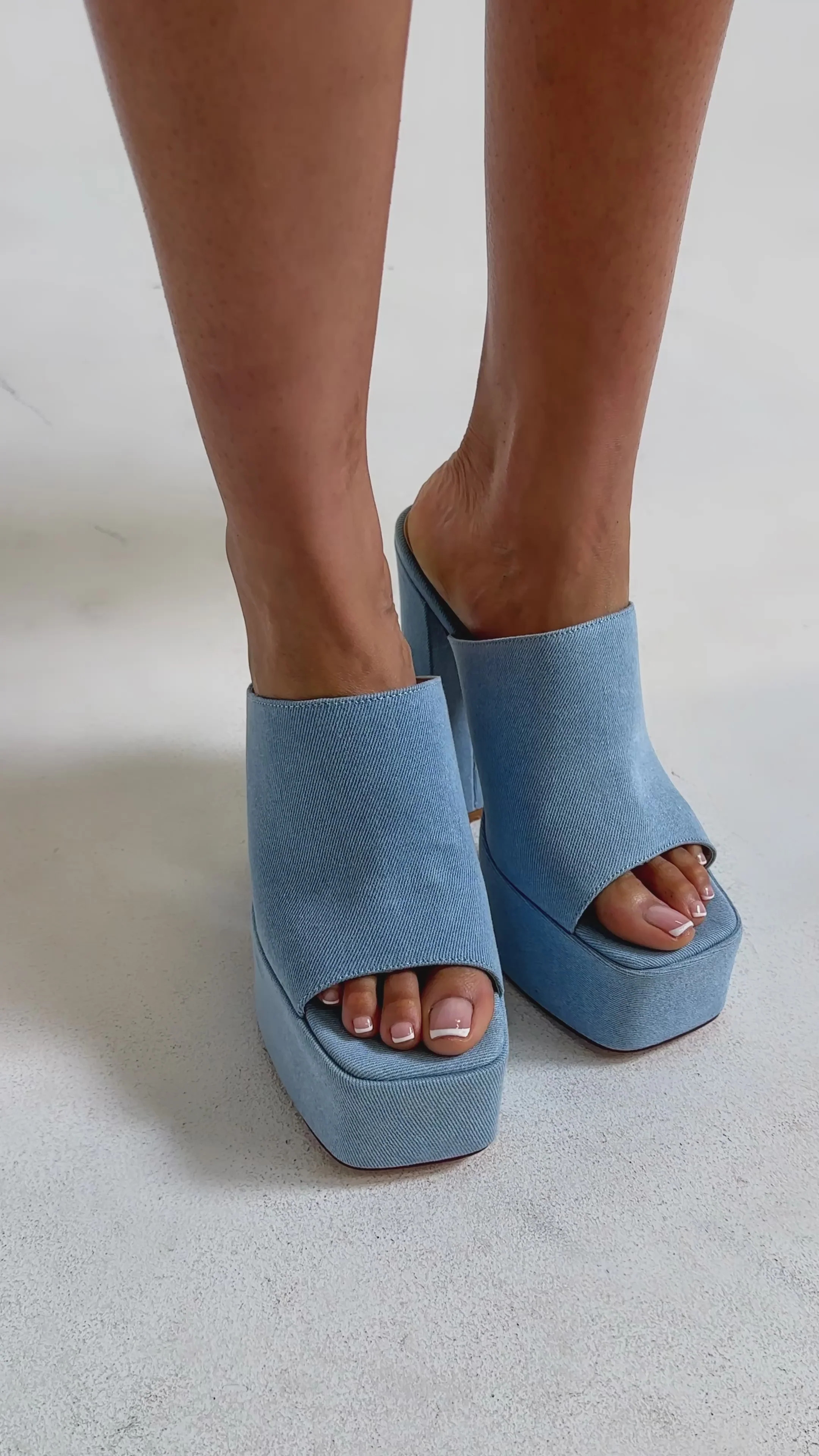 AKIRA GOLD FIKILE DENIM CHUNKY SANDAL | AKIRA