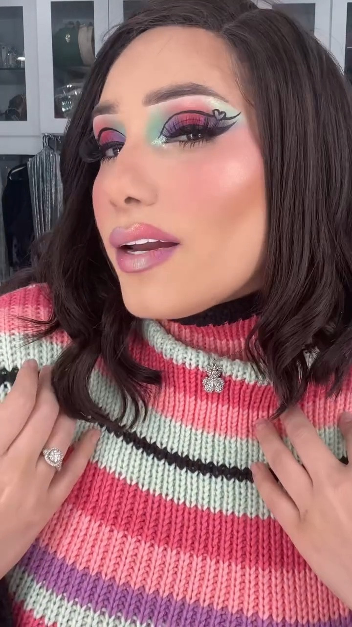 Matching my makeup to my sweater, I tried 🤷🏻‍♀️😂 Combinando mi maquillaje a mi ropa, se trató #makeup #maquillaje #candylover89 #tutorial