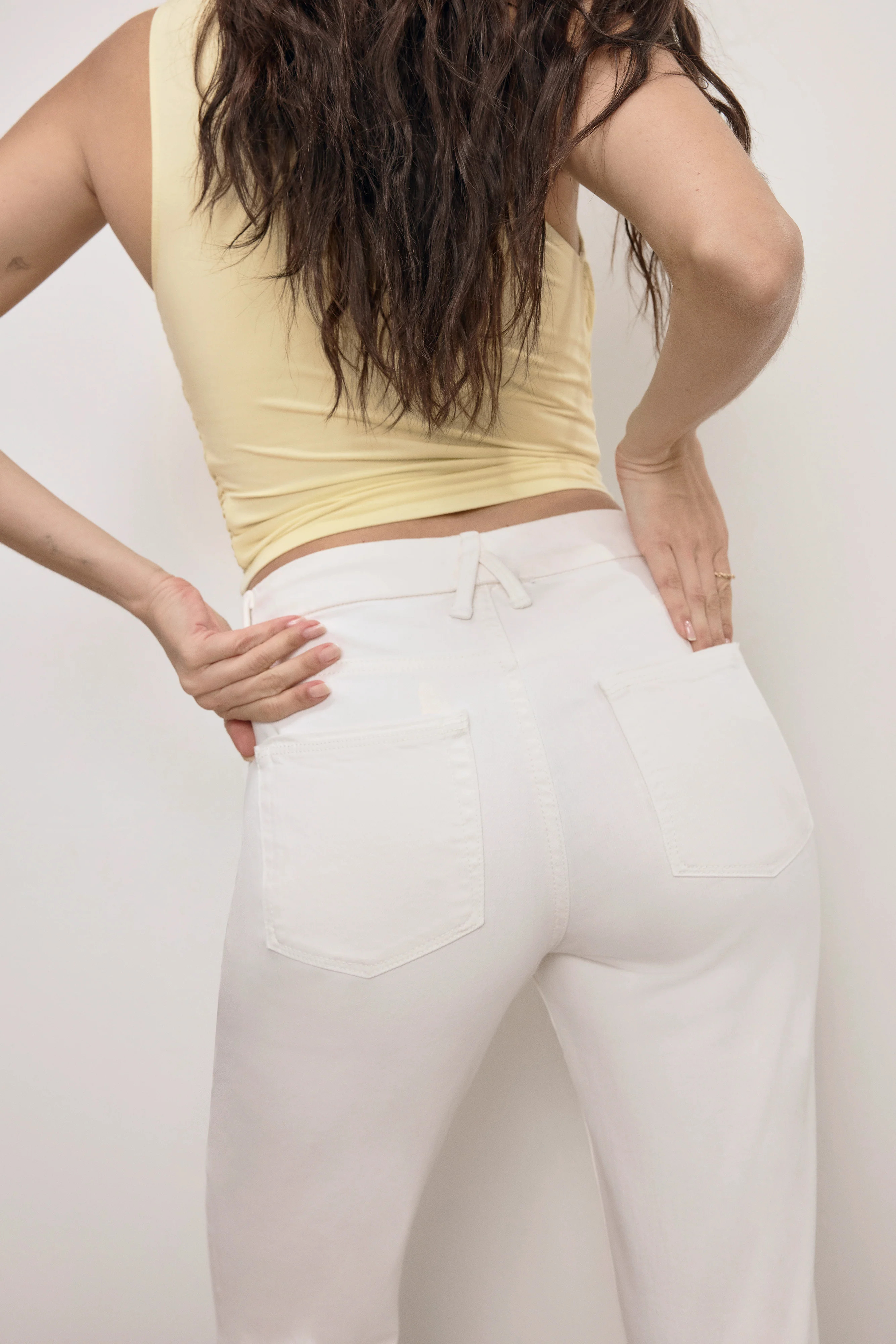 GOOD CLASSIC LIGHT COMPRESSION BOOTCUT JEANS | CLOUD WHITE - GOOD AMERICAN | Good American