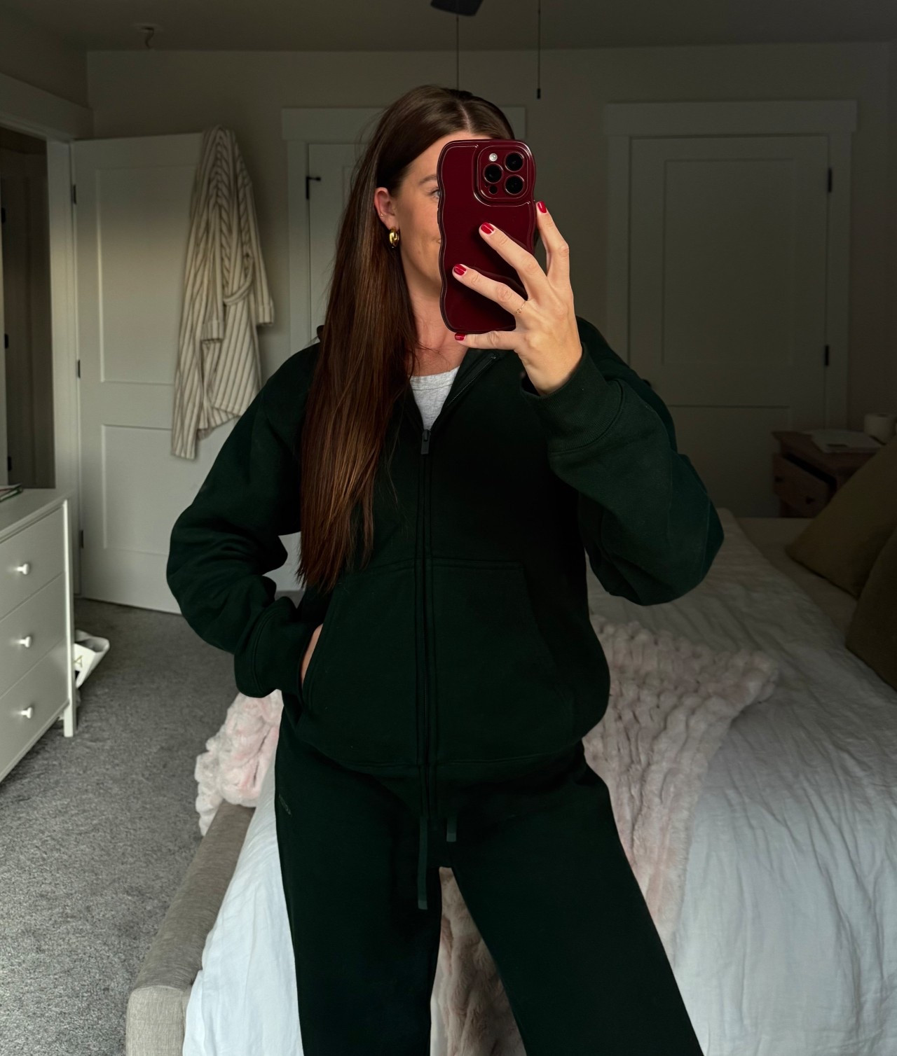 Catch me in this sweatsuit all December long! 

#LTKHoliday #LTKootd #LTKmomlife