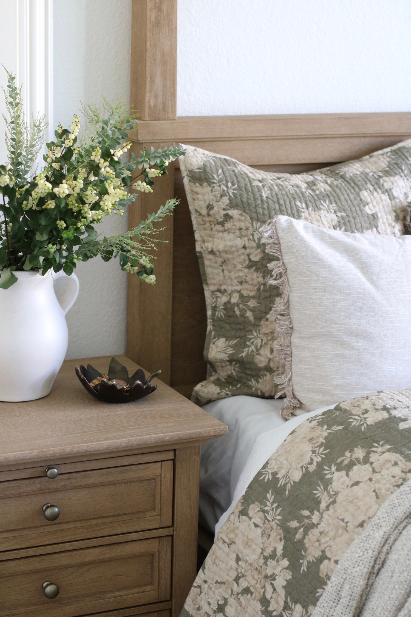 Neutral Fall Decor 🍂

#LTKhome #LTKSeasonal