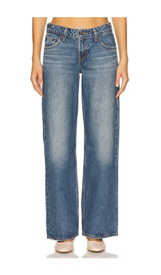 LEVI'S Low Loose in Blue. - size 25 | Revolve Clothing (Global)