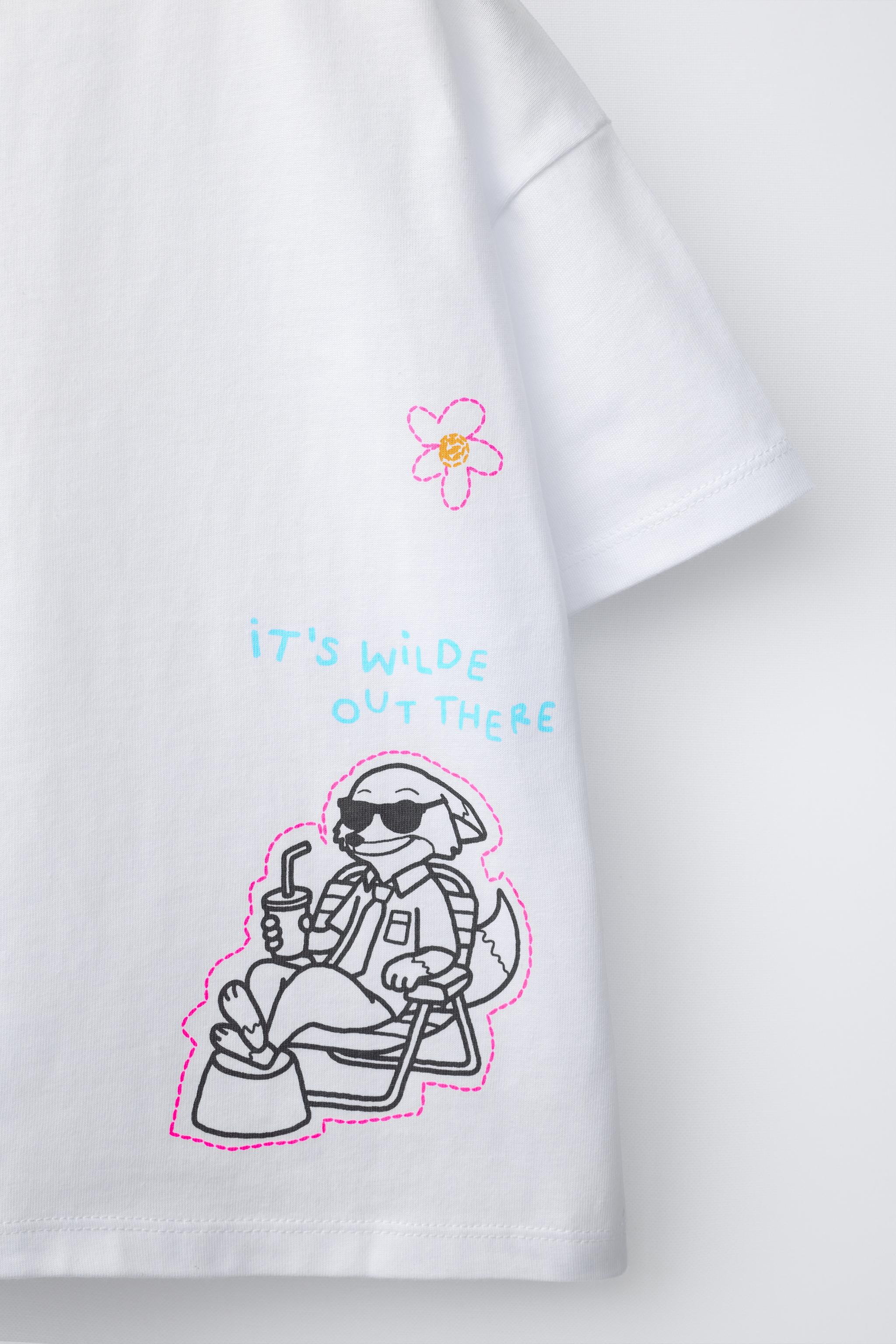 T-shirt with a round neck and short sleeves. Featuring a ZOOTOPIA \u00a9 DISNEY print on the fron... | Zara UK