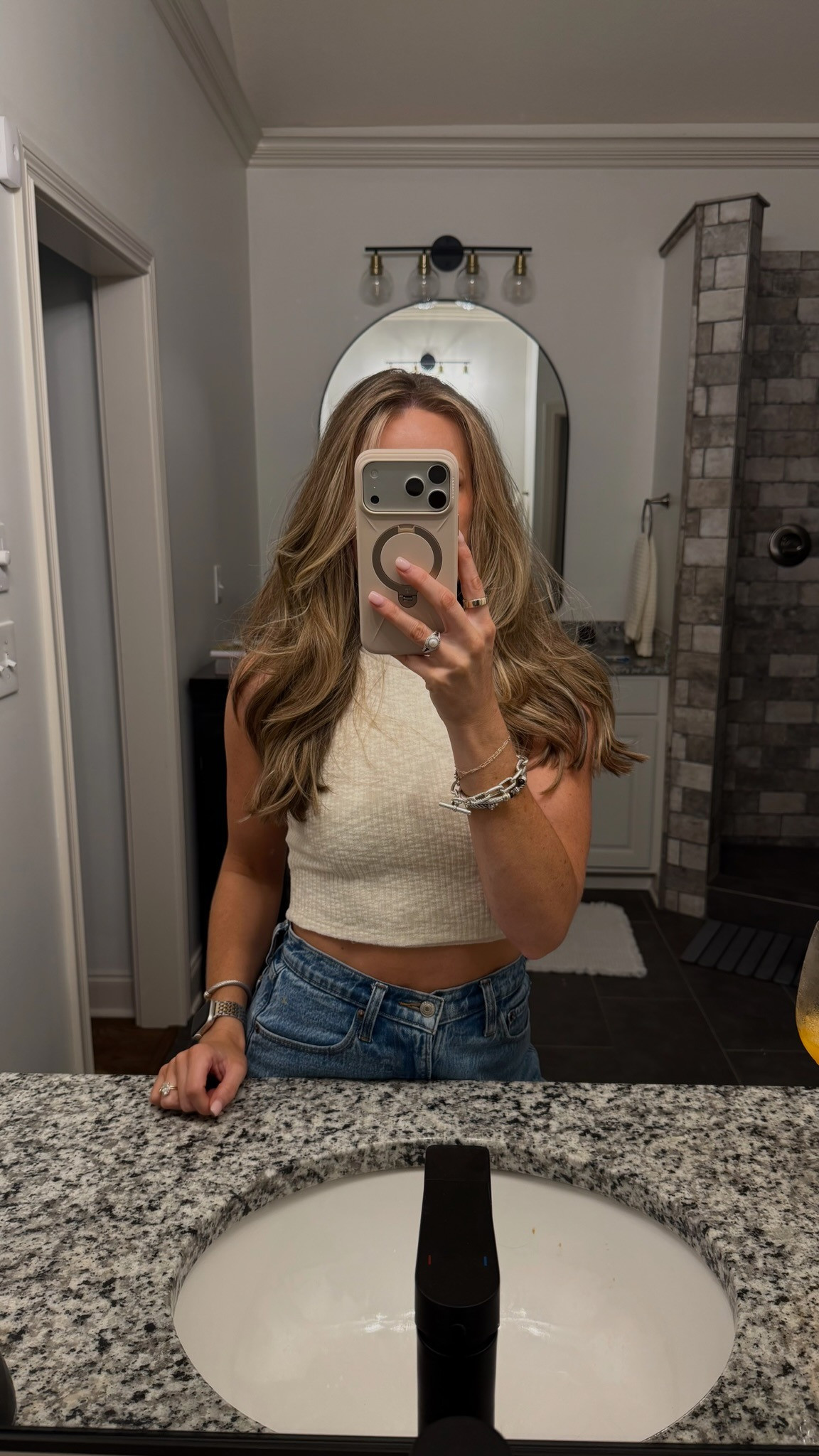 volume curls ftw!

hair tutorial | heatless curlers | hair rollers 

 #LTKgrwm #LTKBeauty