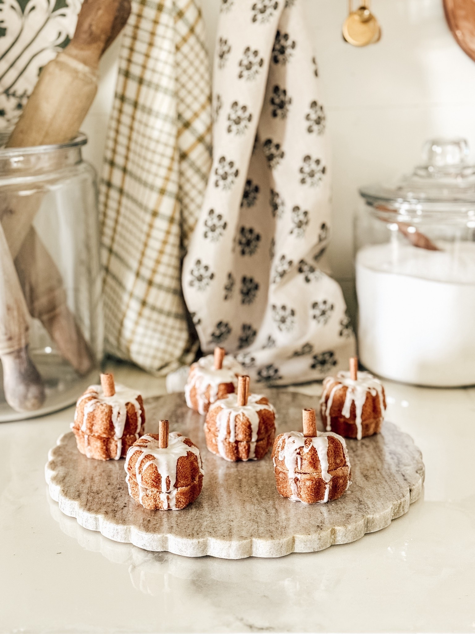 These Pumpkin Mini Bundt Cakes are so EASY and perfect for Fall parties and handmade gifts! I have all of the supplies for you here! #falldesserts #falltreats #pumpkindesserts

#LTKParties #LTKSeasonal #LTKHome