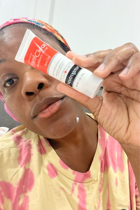 When that unexpected pimple just pop 🙈 I have always love Neutrogena brand is this particular one I’ve used for years, Tapid Clear Stubborn Acne 

#LTKSeasonal #LTKBeauty