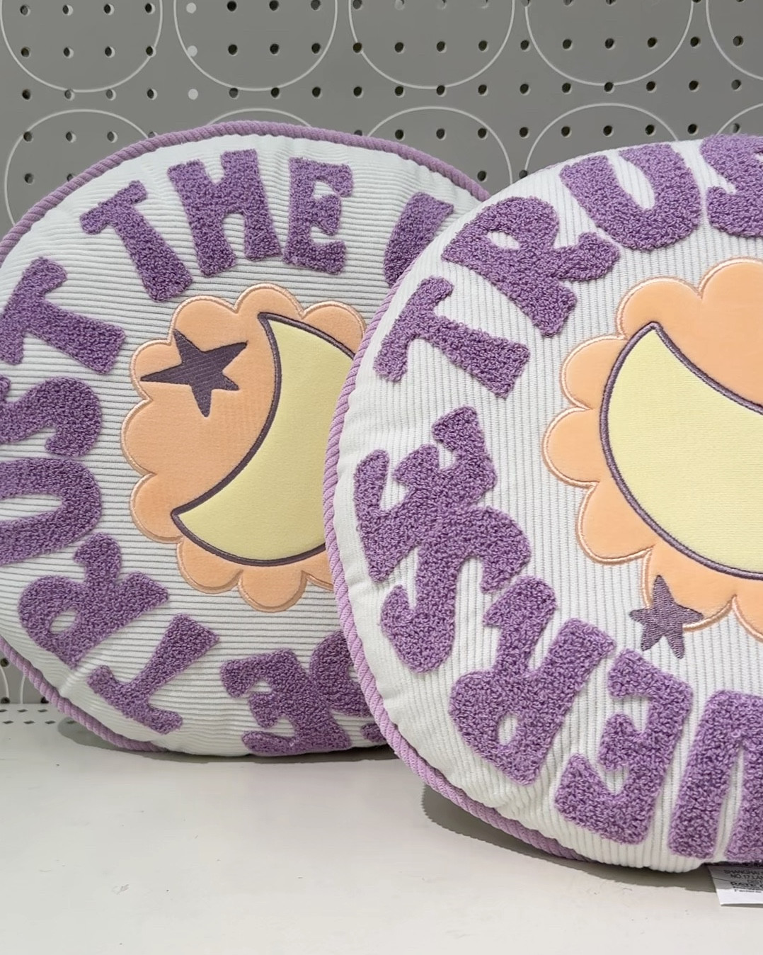 popped into target today…so many cute home finds. the new dining pieces are giving anthro. snagged the pillows and blanket for my gal! ☮️

home finds. target home. target finds. 

#LTKSeasonal #LTKFindsUnder50 #LTKHome