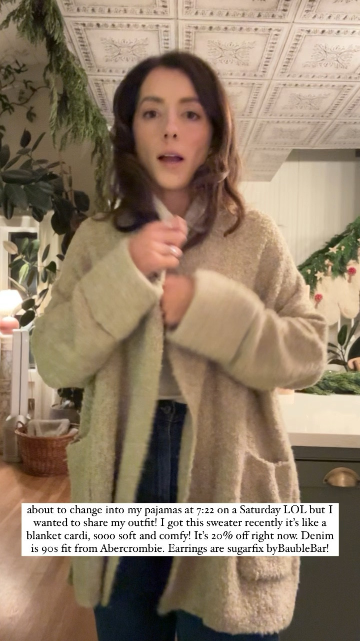 OTTD details. Wearing a s/m cardi (it’s split sizing) 🥰

#LTKSeasonal #LTKHoliday