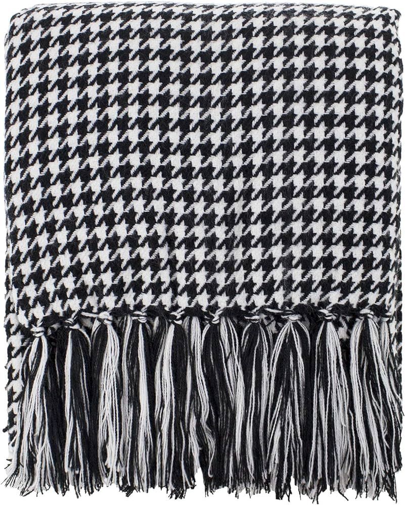 Fennco Styles Houndstooth Fringe Soft Throw Blanket - 50"x60" | Amazon (US)