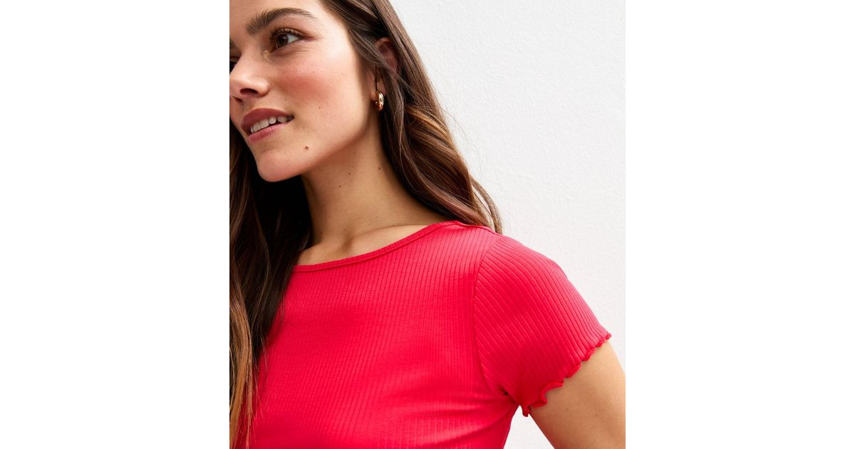 Petite Red Ribbed Lettuce Trim Short Sleeve Tee
						
						Add to Saved Items
						Remove from... | New Look (UK)
