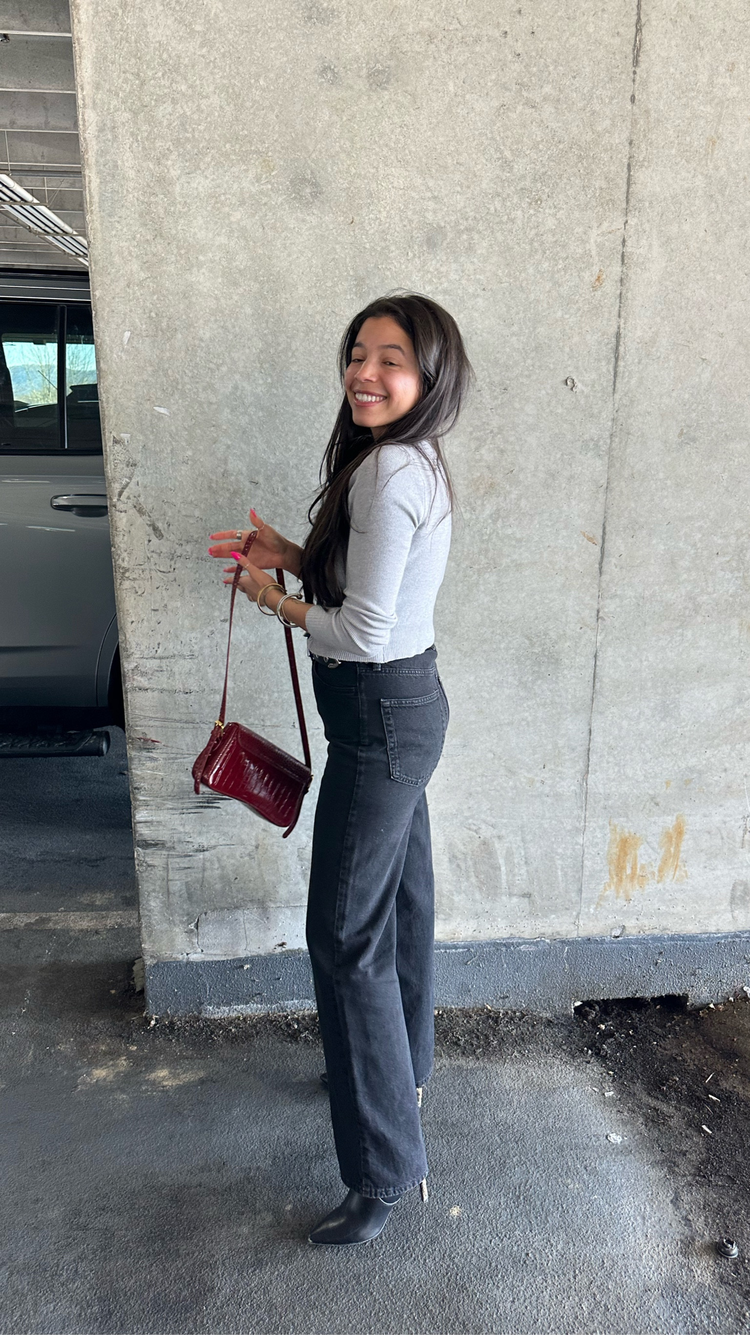 BLACK JEANS | FLARE JEANS | CASUAL OUTFIT | WORK OUTFIT | H&M | AMAZON

#LTKFindsUnder50 #LTKWorkwear #LTKMostLoved