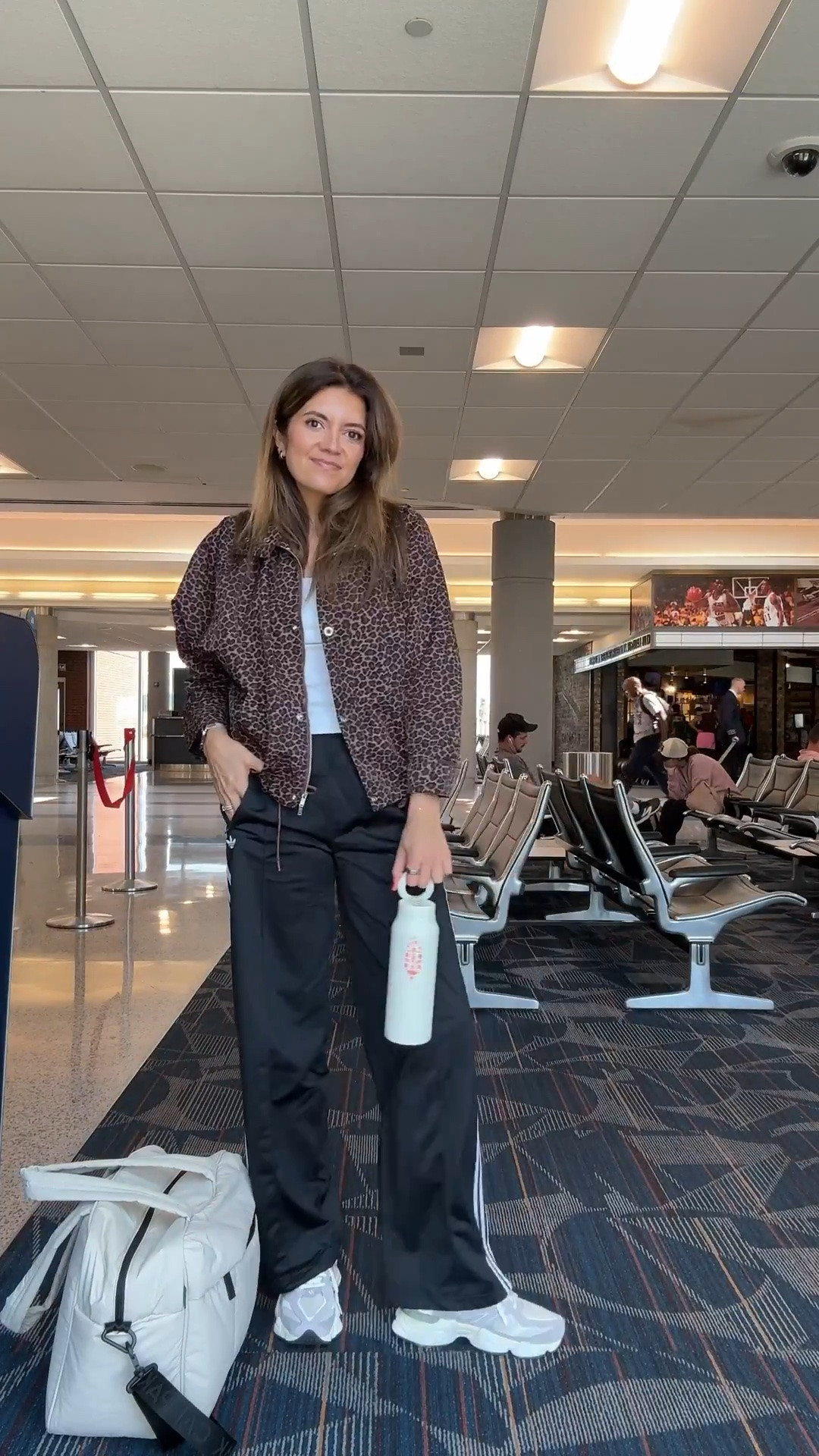 Sporty mom travel outfit! LOVE this leopard print anorak jacket for fall!! I’m 5’7” wearing a size small in everything.

#LTKSaleAlert #LTKOver40 #LTKTall
