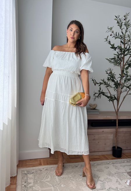 Amazon white maxi dress perfect for spring summer. Wearing size L 


Amazon fashion | amazon midsize | amazon womens fashion | amazon spring fashion | amazon outfit | amazon dress | amazon maxi dress | white dress 

#LTKstyletip #LTKfindsunder50 #LTKmidsize
