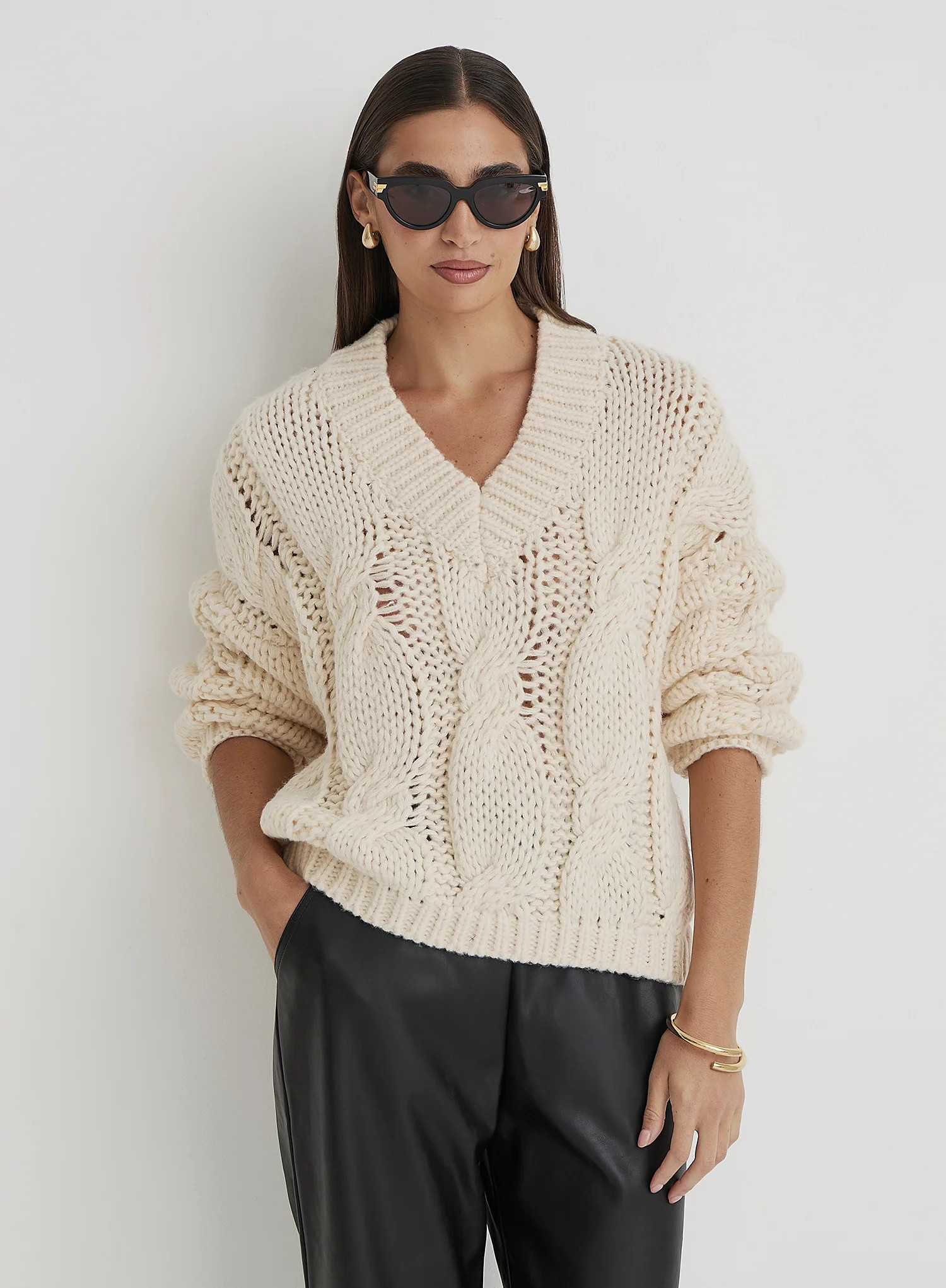 Cream Oversized Cable Knit Jumper- Beanie | 4th & Reckless