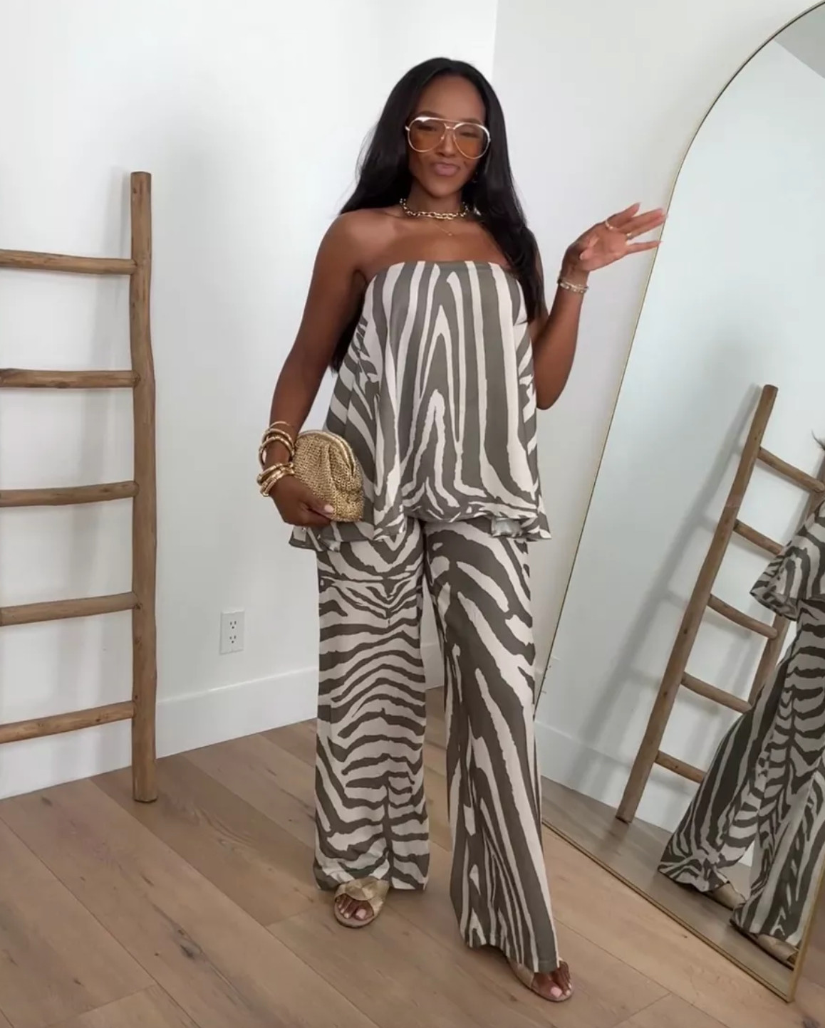 Such a fun print and fit, plus so comfy and light for the summer. 
Size small I’m 5’4 | 140lbs | 36D -27 -40 IG & YT: kirasfashionfinds TT: kiraabboud

#Outfitinspiration #fashionstyle #outfitideas #spring #springfashion #simpleoutfit #summer #momoutfit #casualoutfit #streetwear
 

 #LTKSummerEdit #LTKSeasonal #LTKTravel