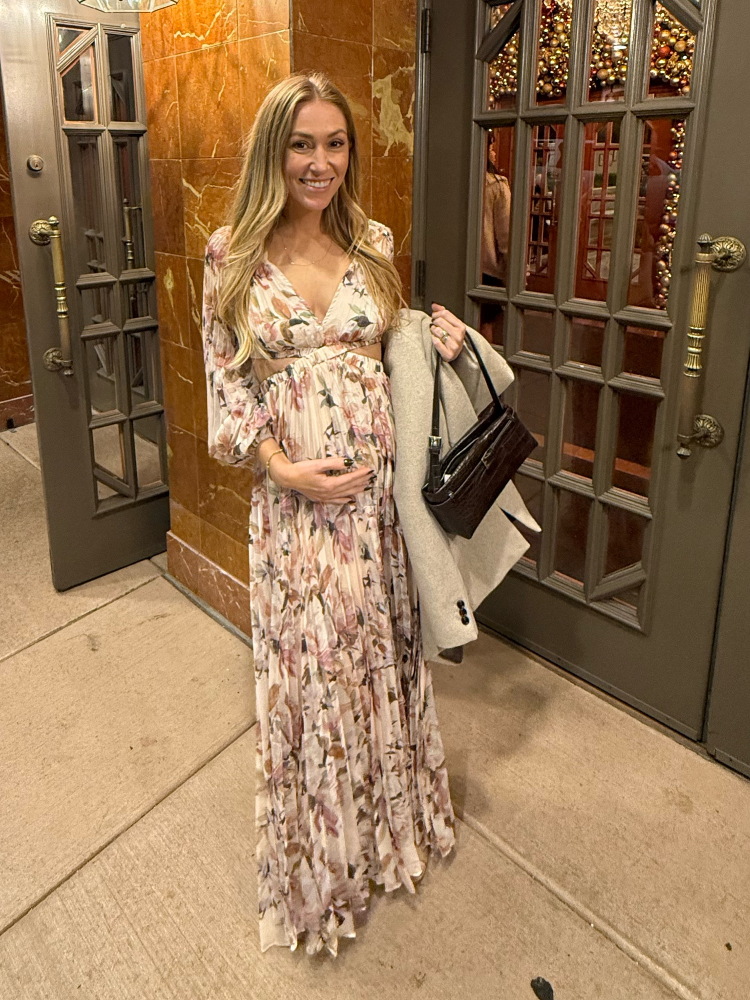 The prettiest bump friendly dress! 

#LTKStyleTip #LTKBump