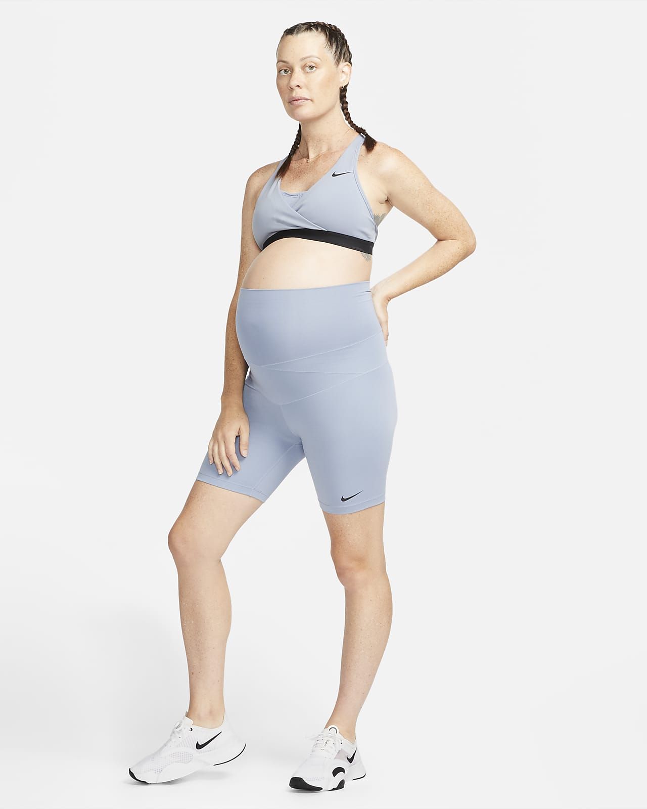 Nike Dri-FIT (M) Swoosh Women's Medium-Support Padded Sports Bra (Maternity). Nike GB | Nike (UK)