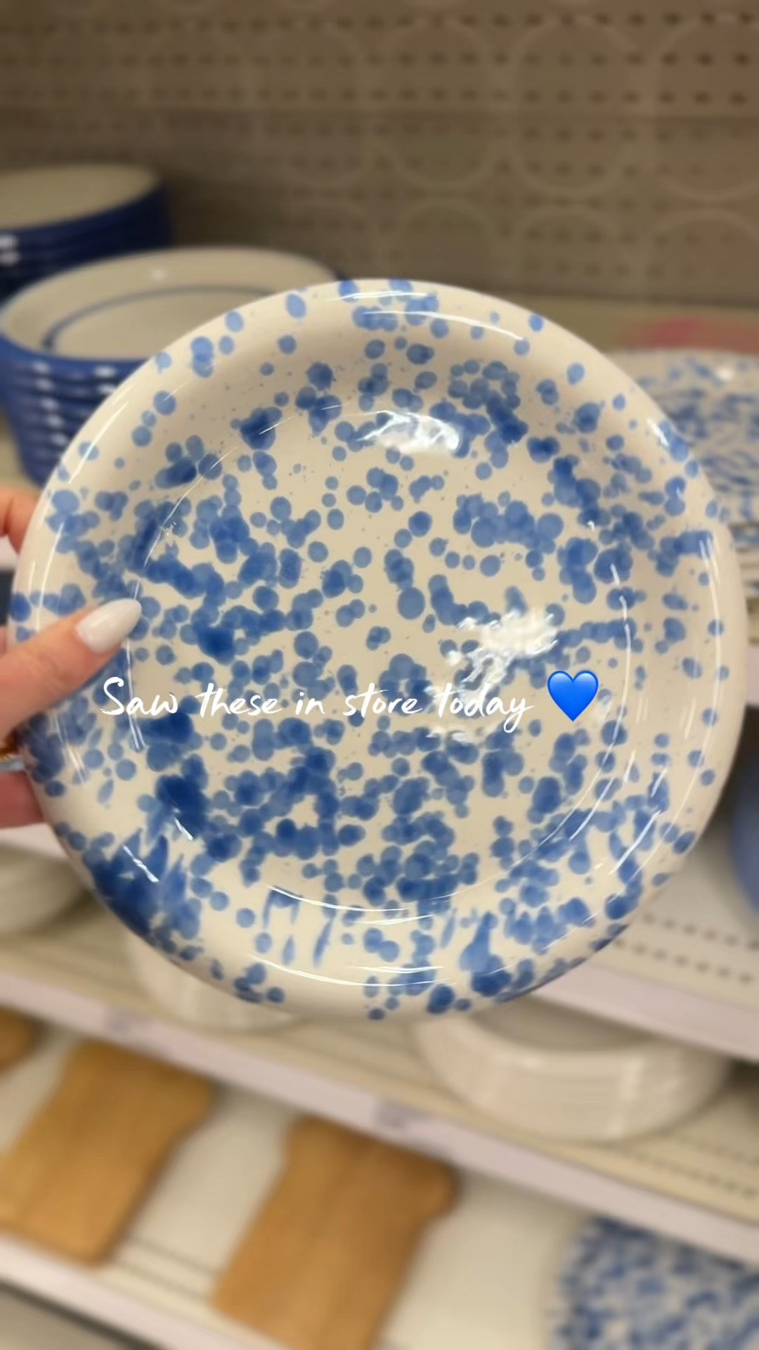 Loving the splatter blue stoneware 💙


#LTKHome #LTKOver40