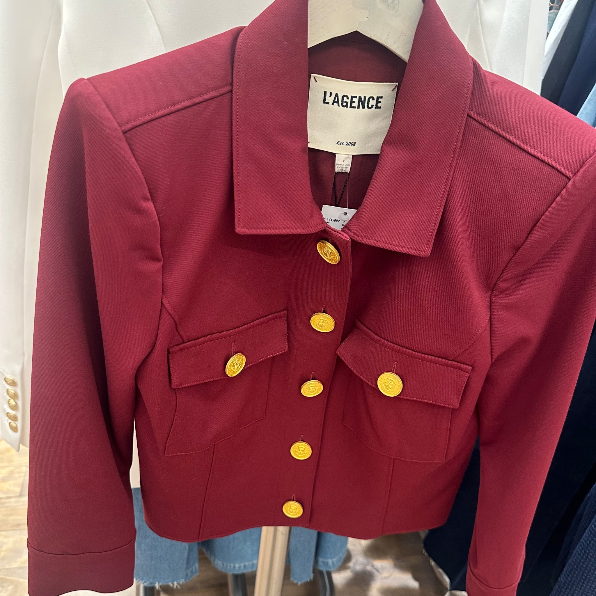 The sharpest cropped blazer for fall. 