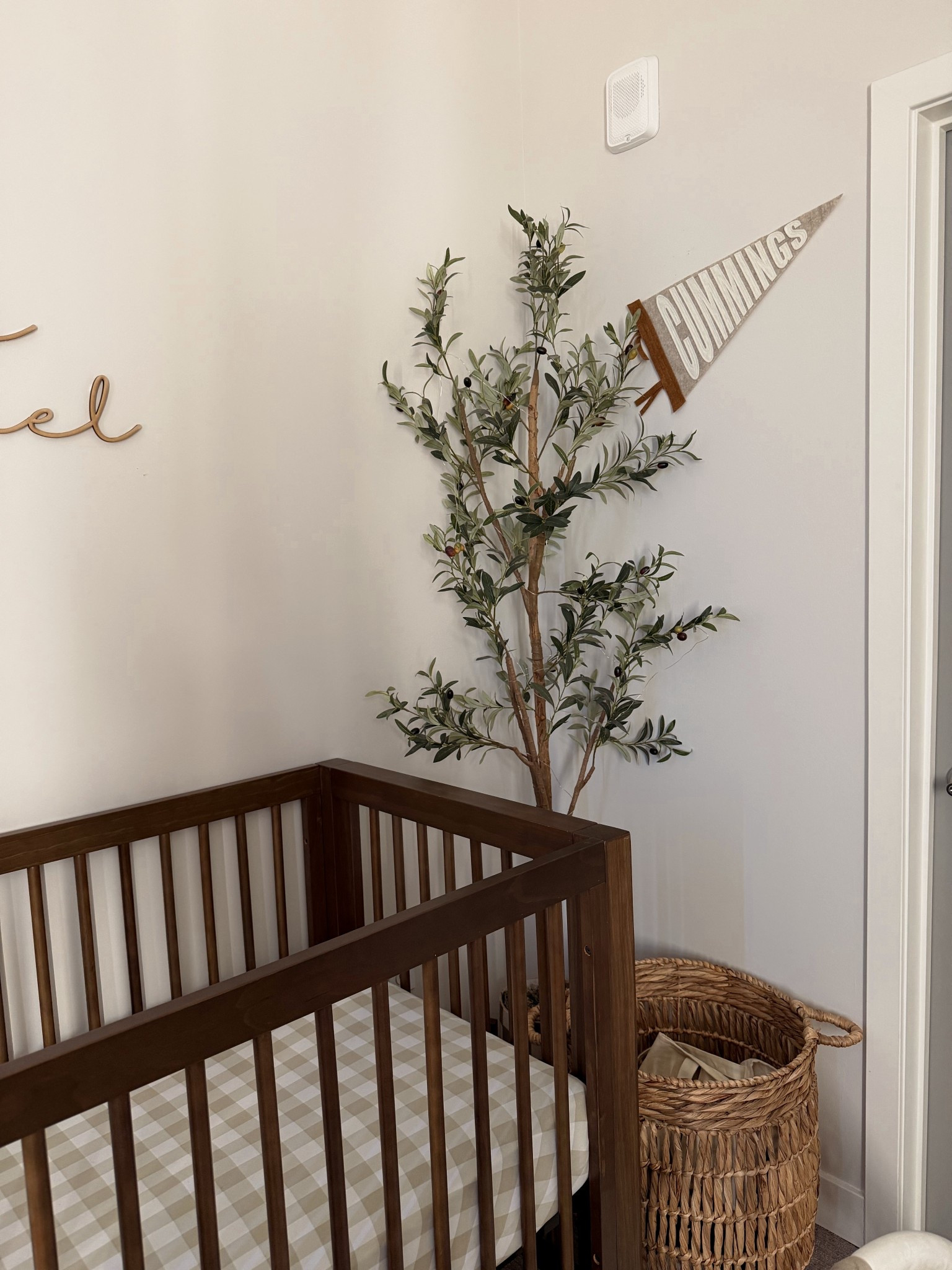 little details 🐻🪴

#LTKBaby #LTKdayinmylife #LTKHome
