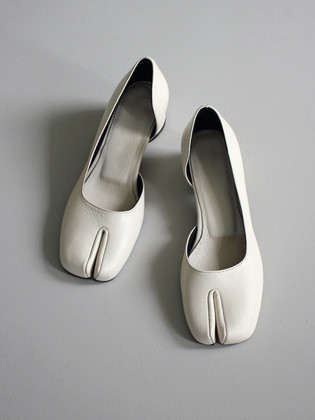 NOIING BY JAMT  TABI 23 IV 타비 펌프스 | (주)더블유컨셉코리아/W Concept(KR)