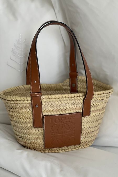The perfect beach bag ✨

Beach, Loewe, straw bag, brown bag, raffia bag, beach tote

#LTKstyletip #LTKSeasonal #LTKitbag