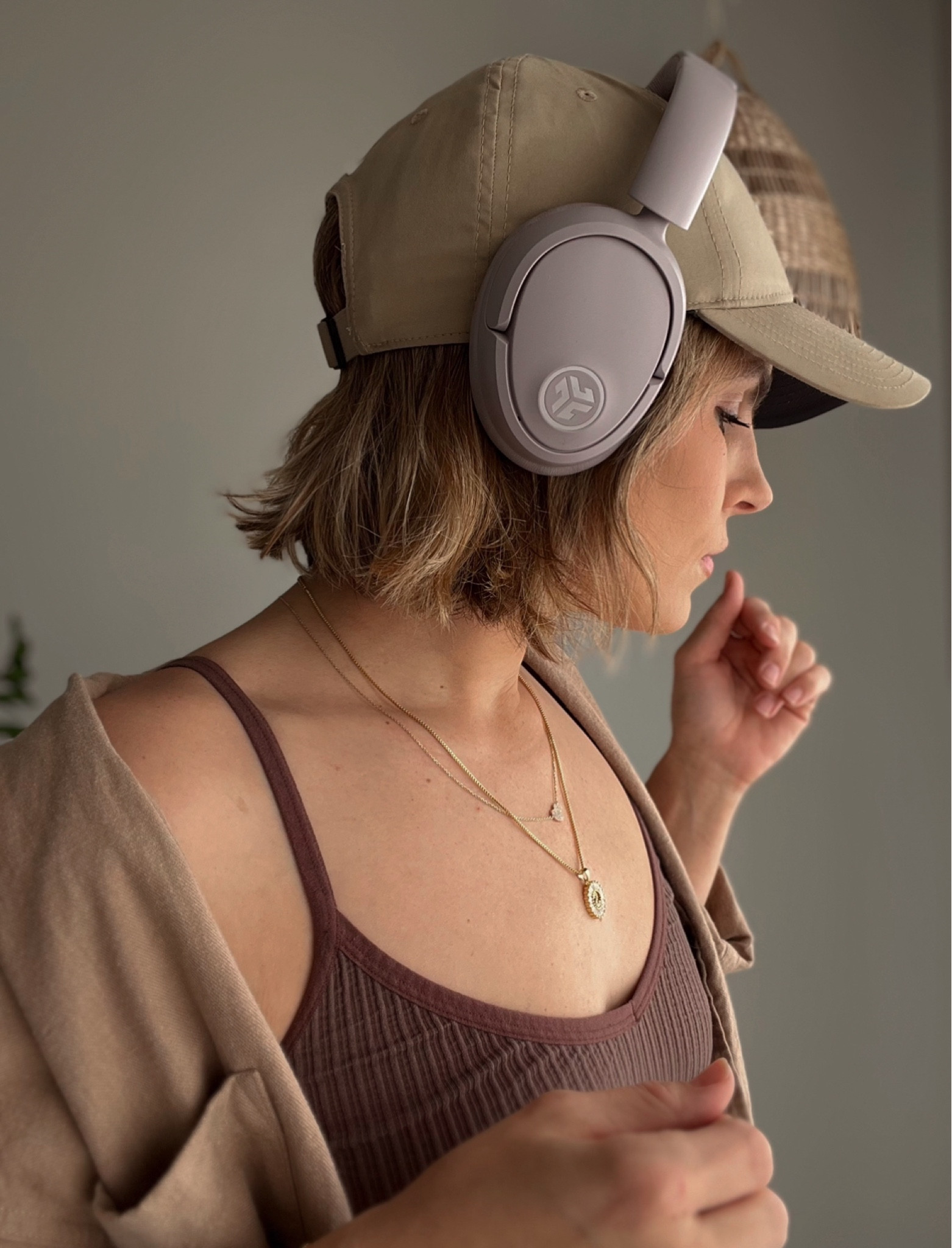 My favorite headphones.

I love that they have a noise cancelling feature while playing music.
Use code: sarashep to get 10% off 

#travelmusthave #headphones #travel 


#LTKFindsUnder50 #LTKTravel #LTKSaleAlert