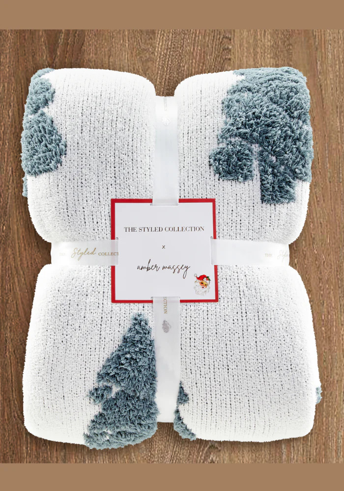 TSC x Amber Massey: 3D Evergreen Buttery Blanket | The Styled Collection