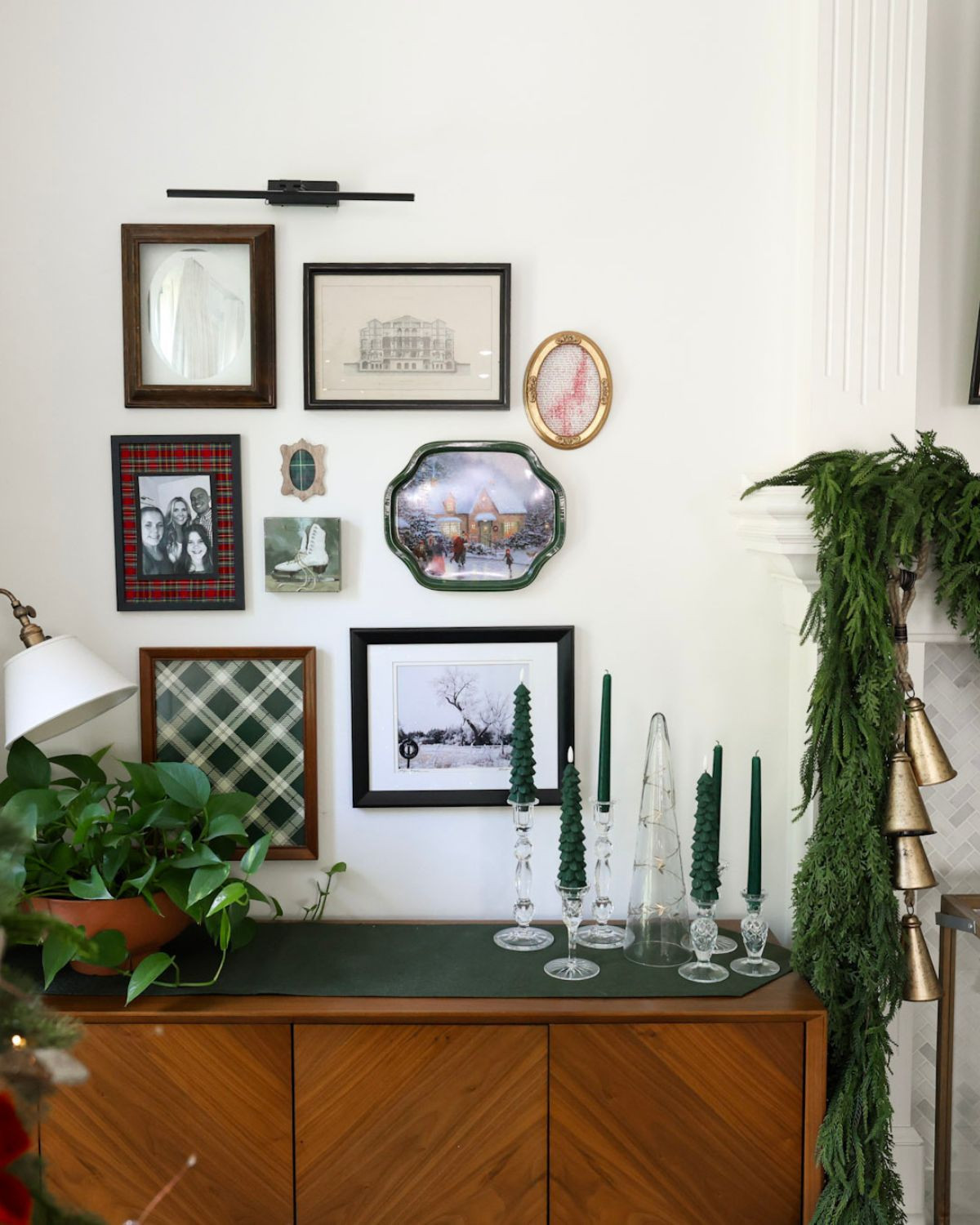 I thrifted my gallery wall, but I found similar items to recreate the look. 🌲